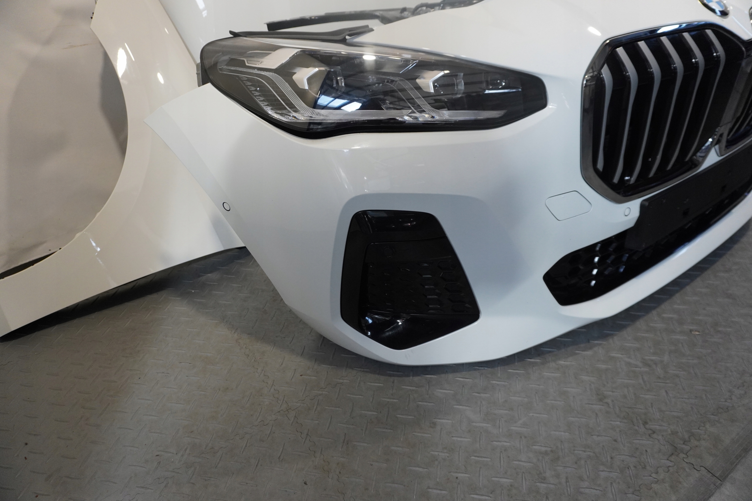 MASKA ZDERZAK LAMPY BMW U06 M-PAKIET 300 Typ samochodu Samochody osobowe