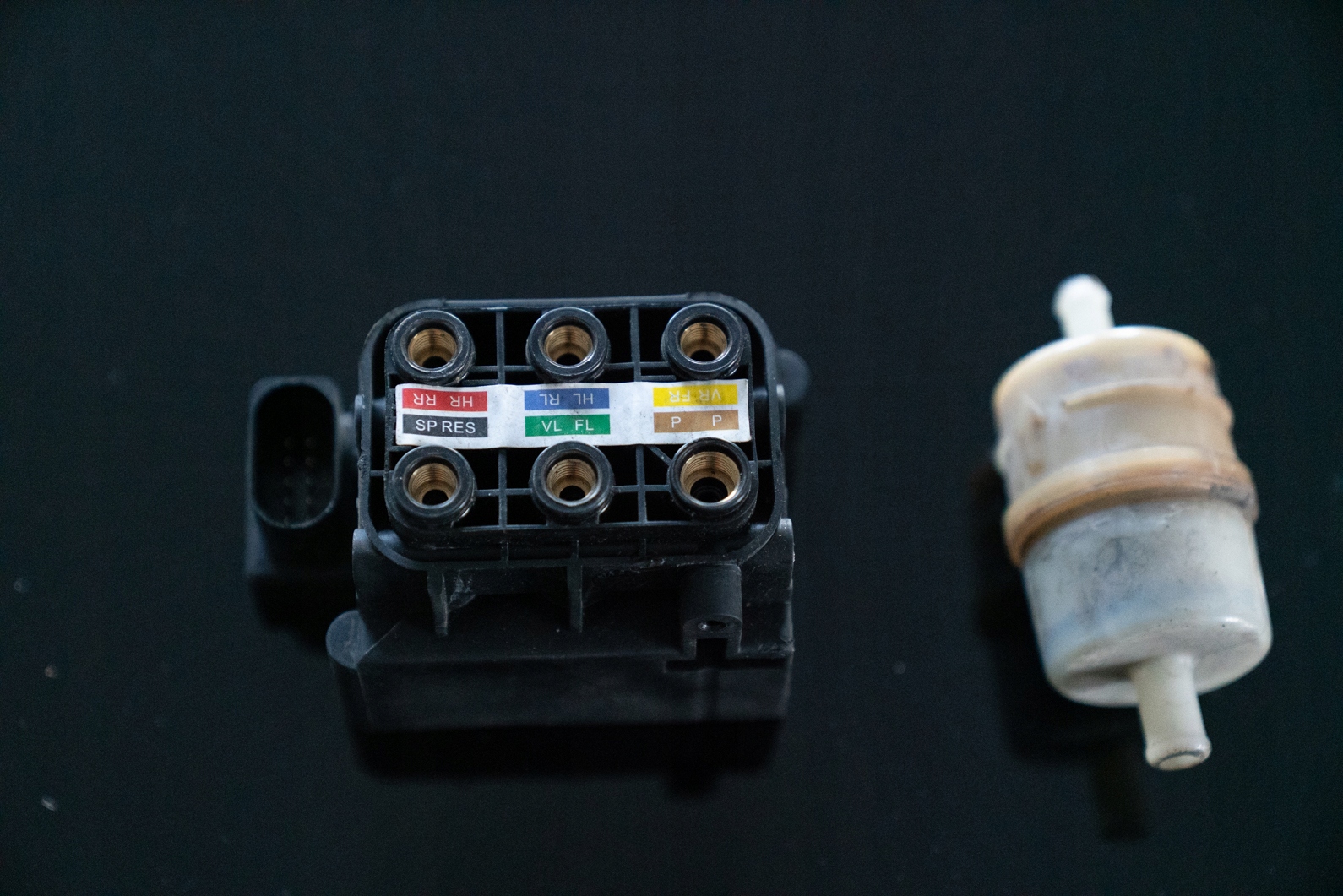 ROZDZIELACZ BLOK ZAWOROWY MERCEDES S KLASA W221