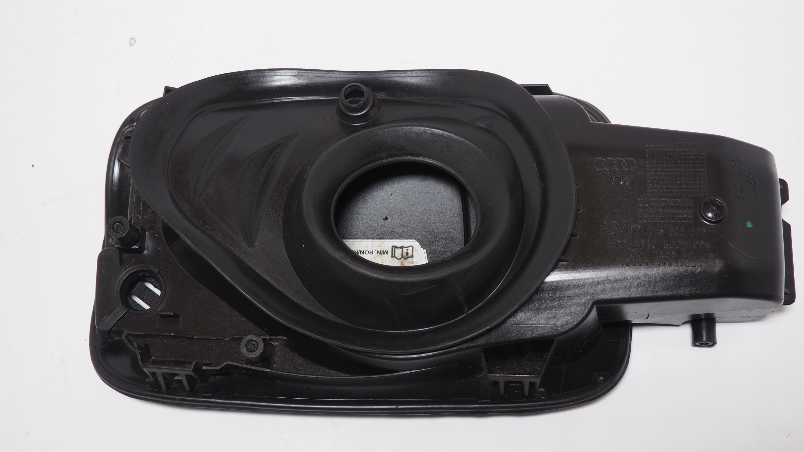 Audi A3 Adapter, Stecker Tankklappe 8V5809906
