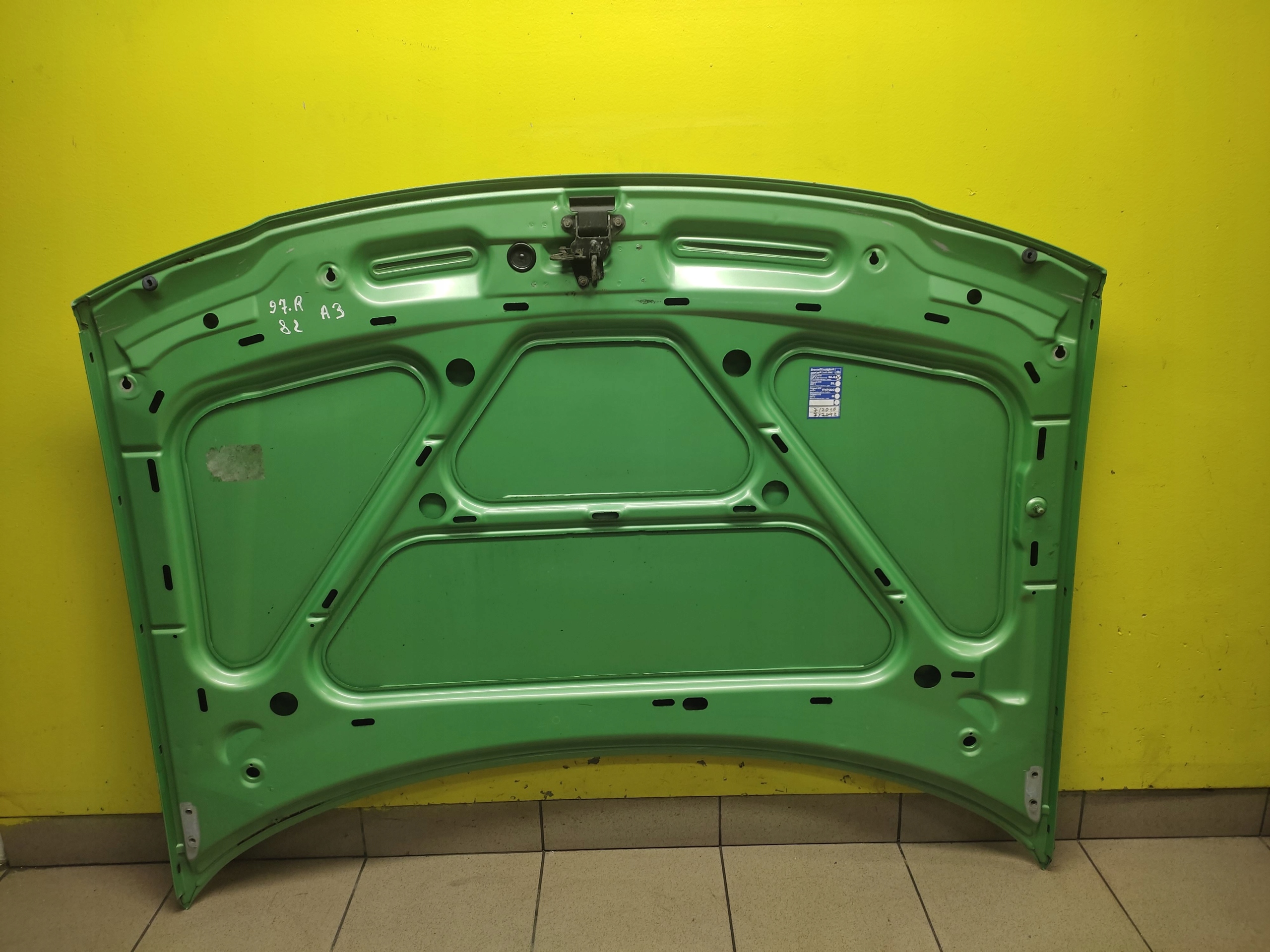 AUDI A3 8L hauba LAKIER LY6K