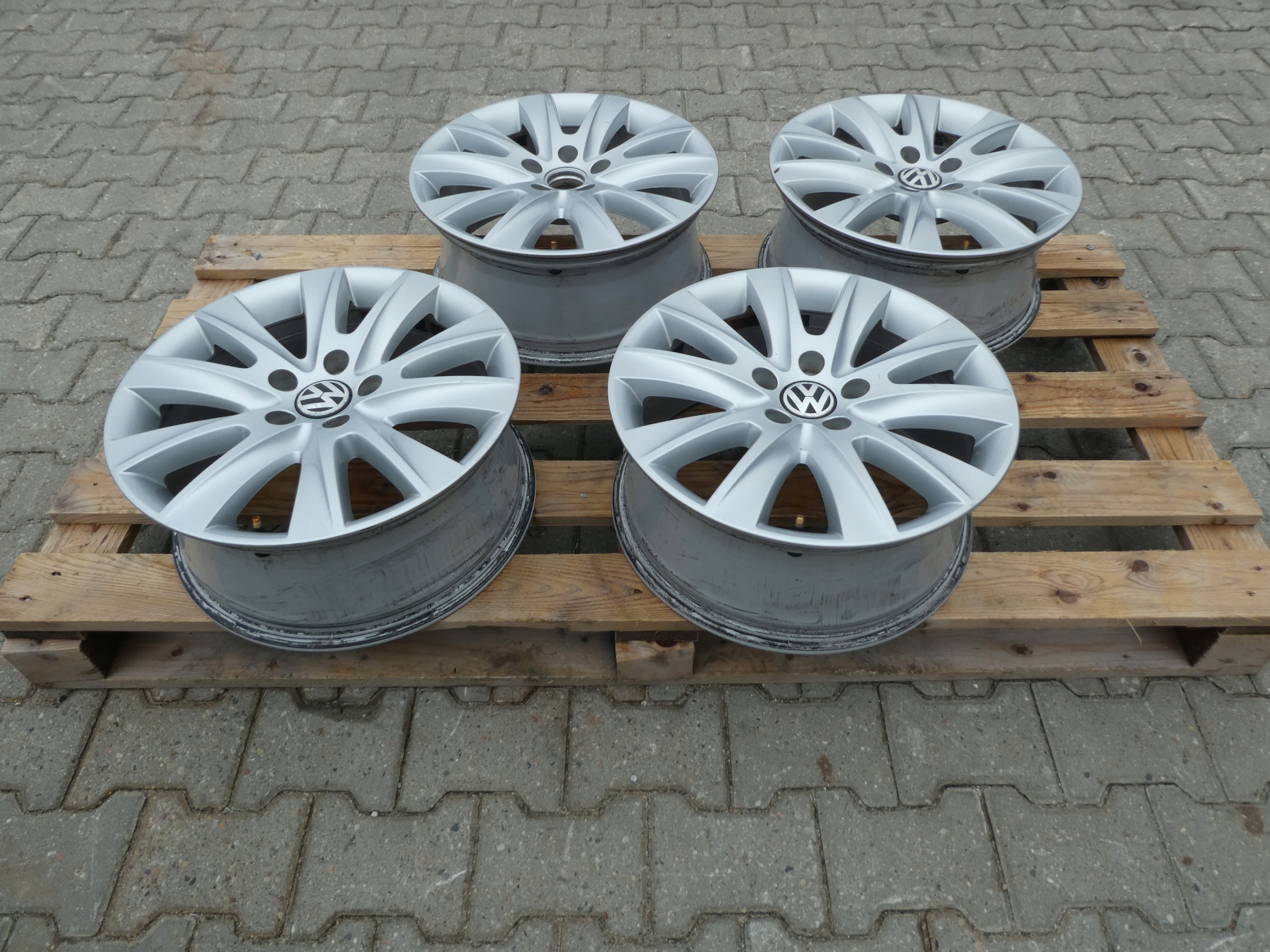 4X discs aluminium disc 5N0601025M VW 5X112