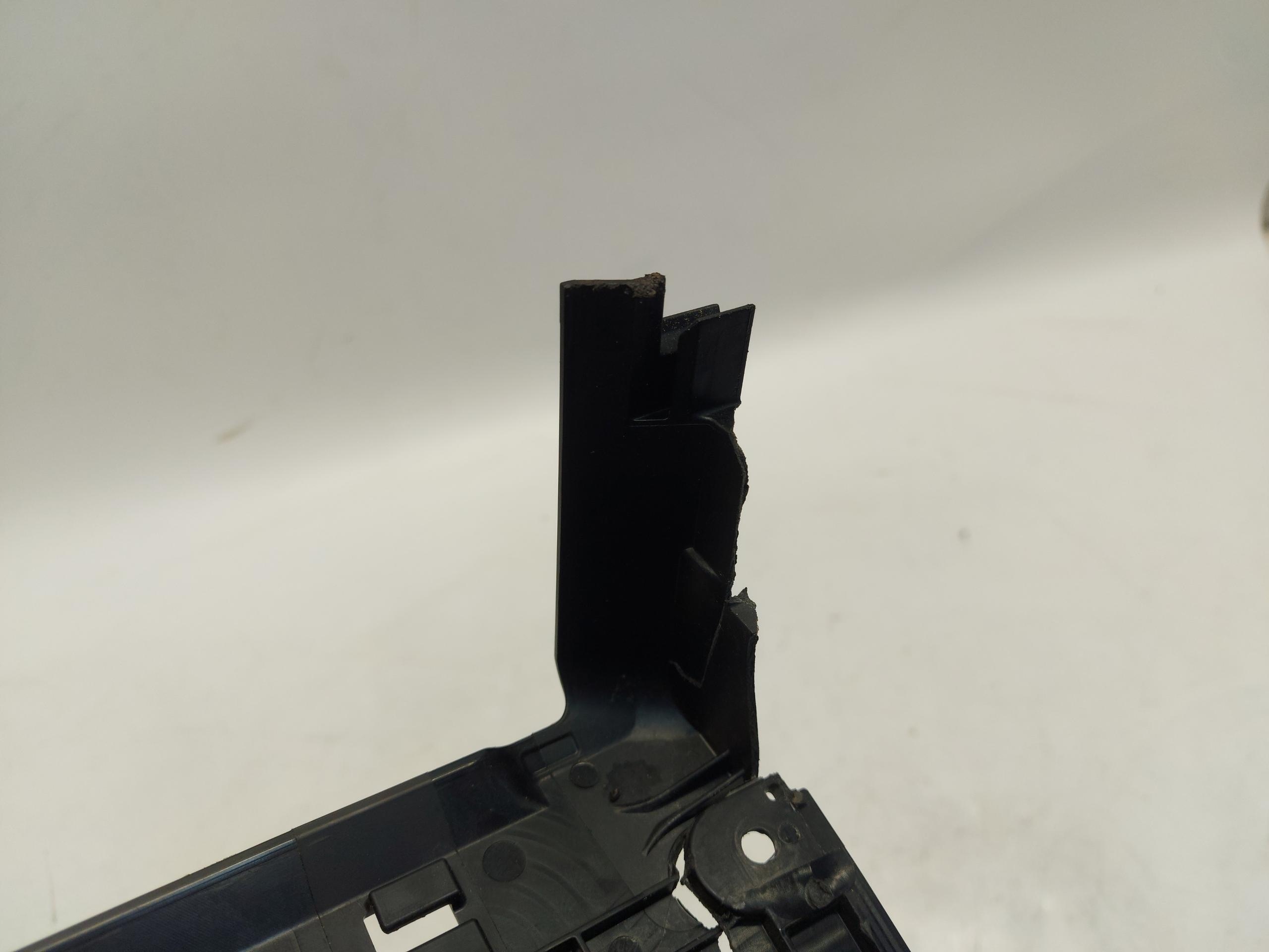 BMW G20 LIFT m340xd cover frame radiator 8666835