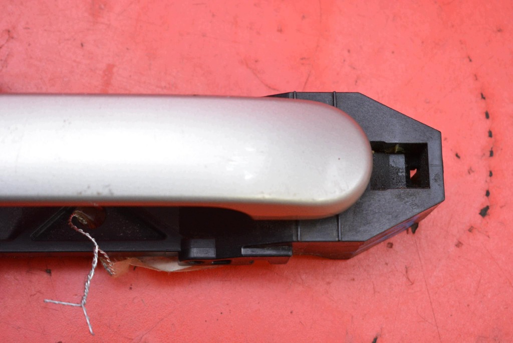 handle right front front grey NISSAN TIIDA C11 04-08