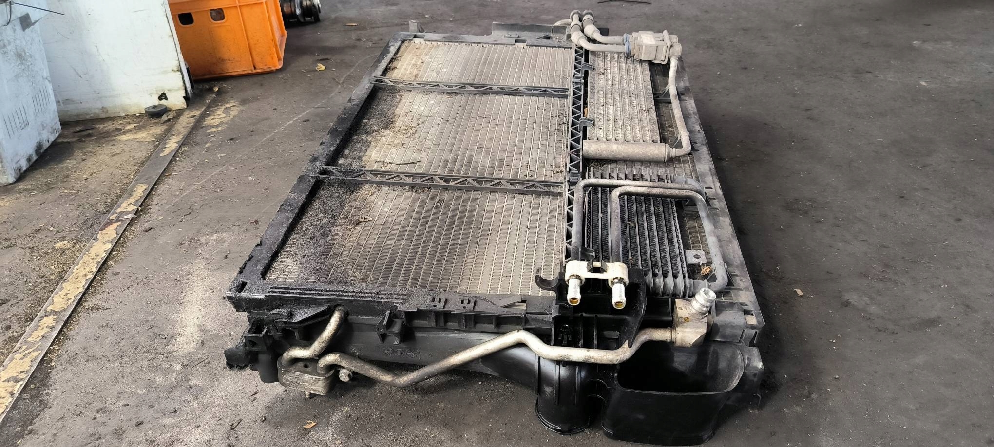 water cooler MERCEDES - BENZ S 320 L W221