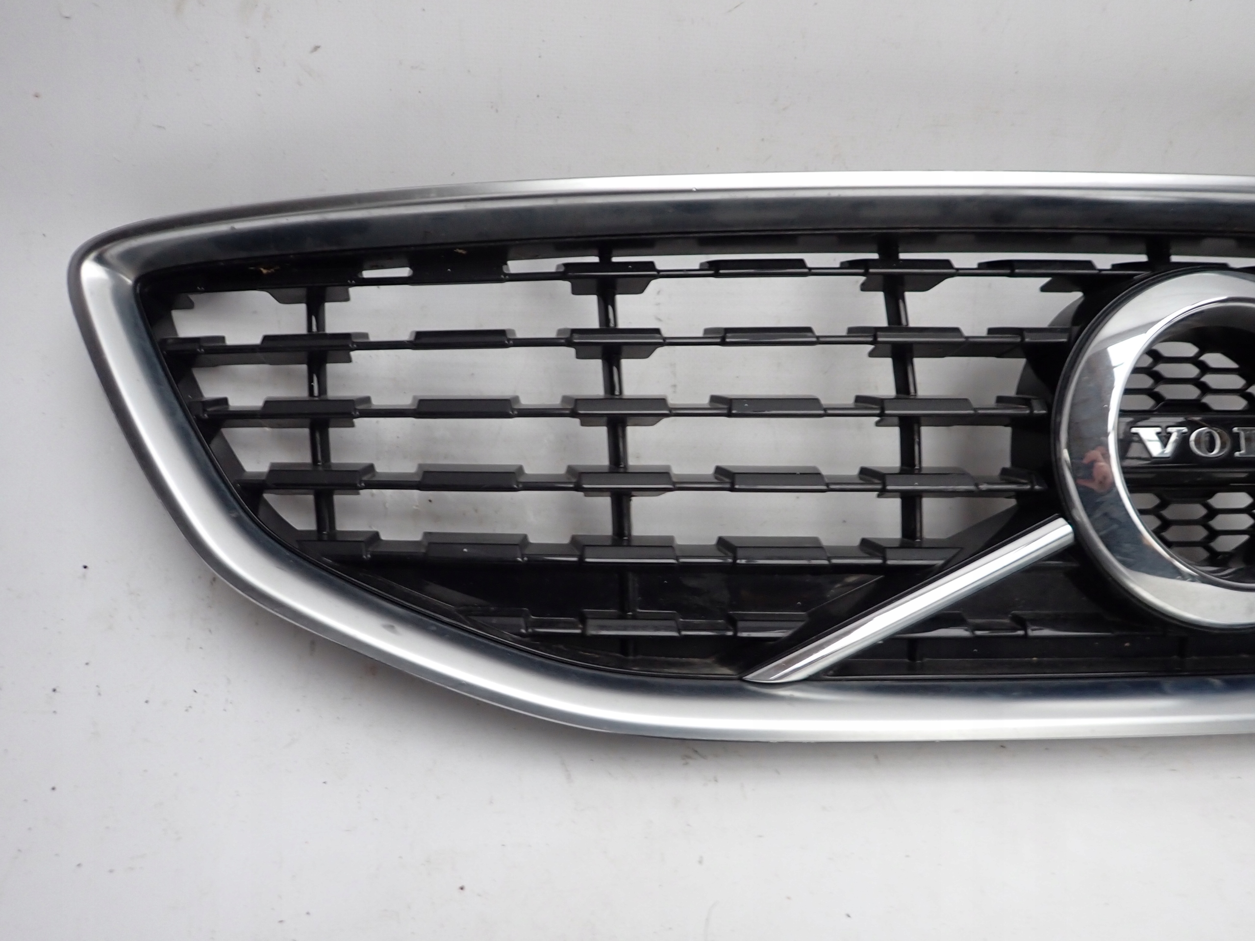 Volvo S40/S50/V40/V50 V40 Kühlergrill FRONTGRILL Kühlergitter 31425331MI - Thumbnail 2