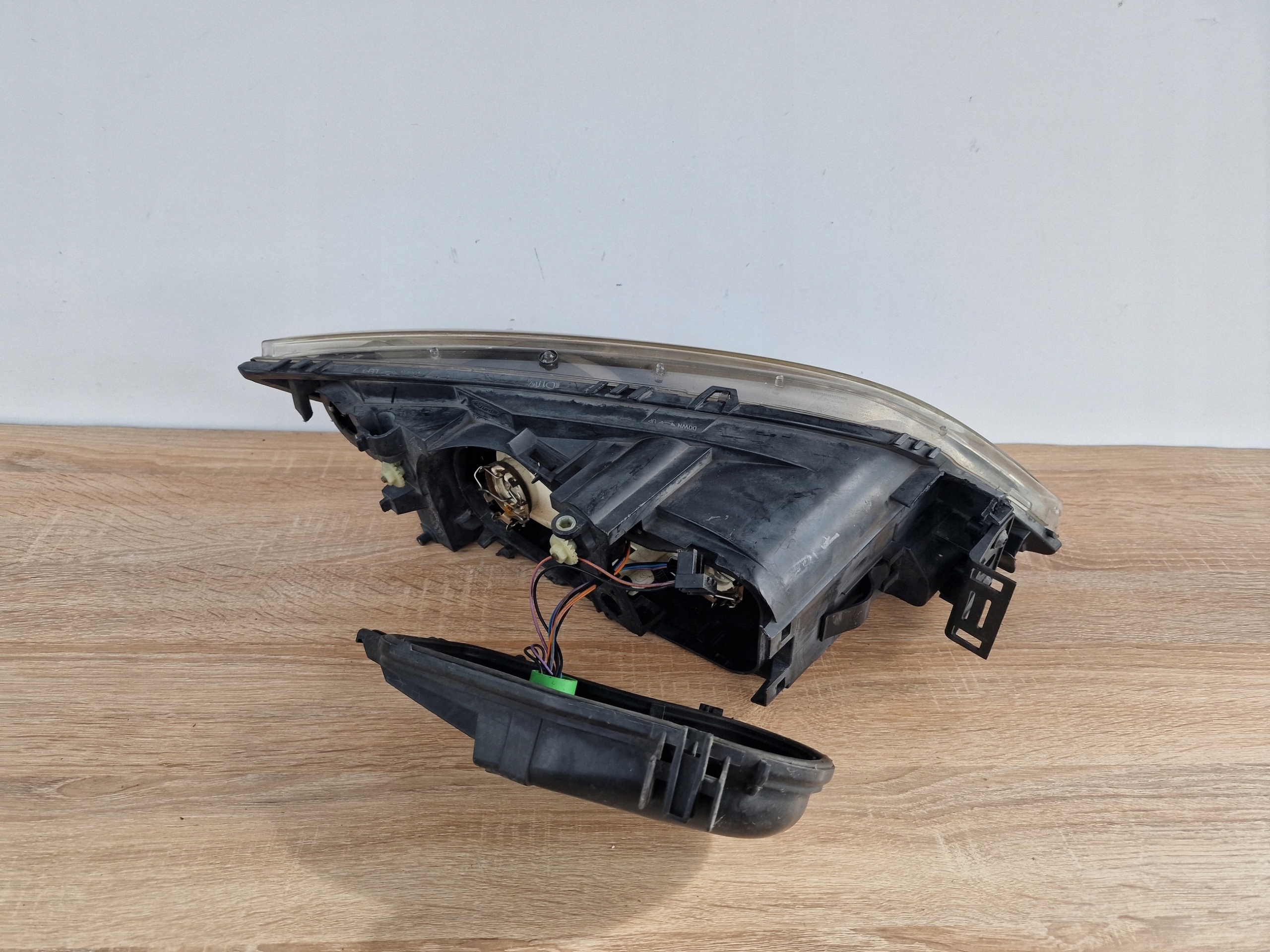 FORD MONDEO MK3 left light front + cap