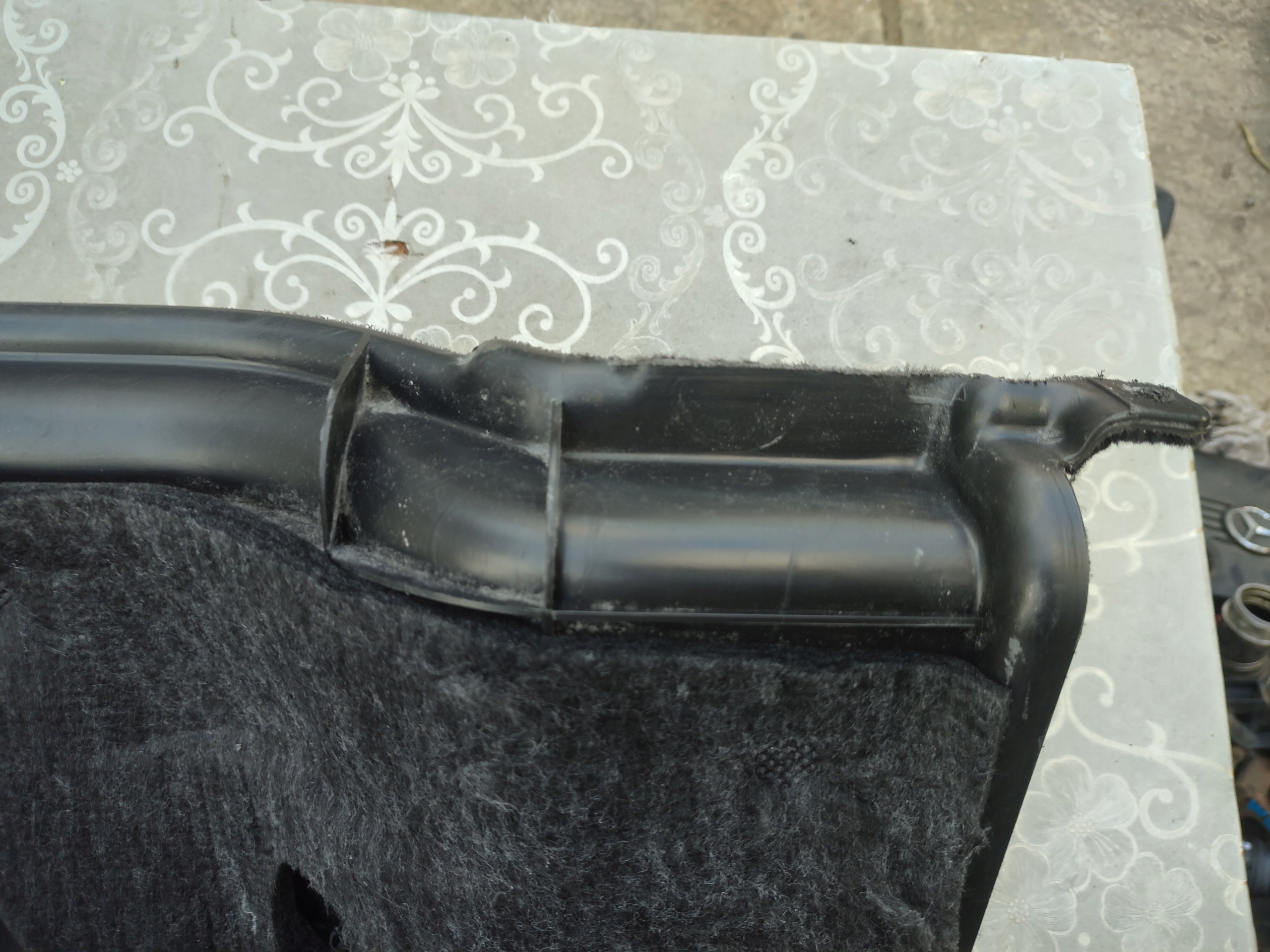 boot upholstery right rear part MERCEDES W204 A2046902825