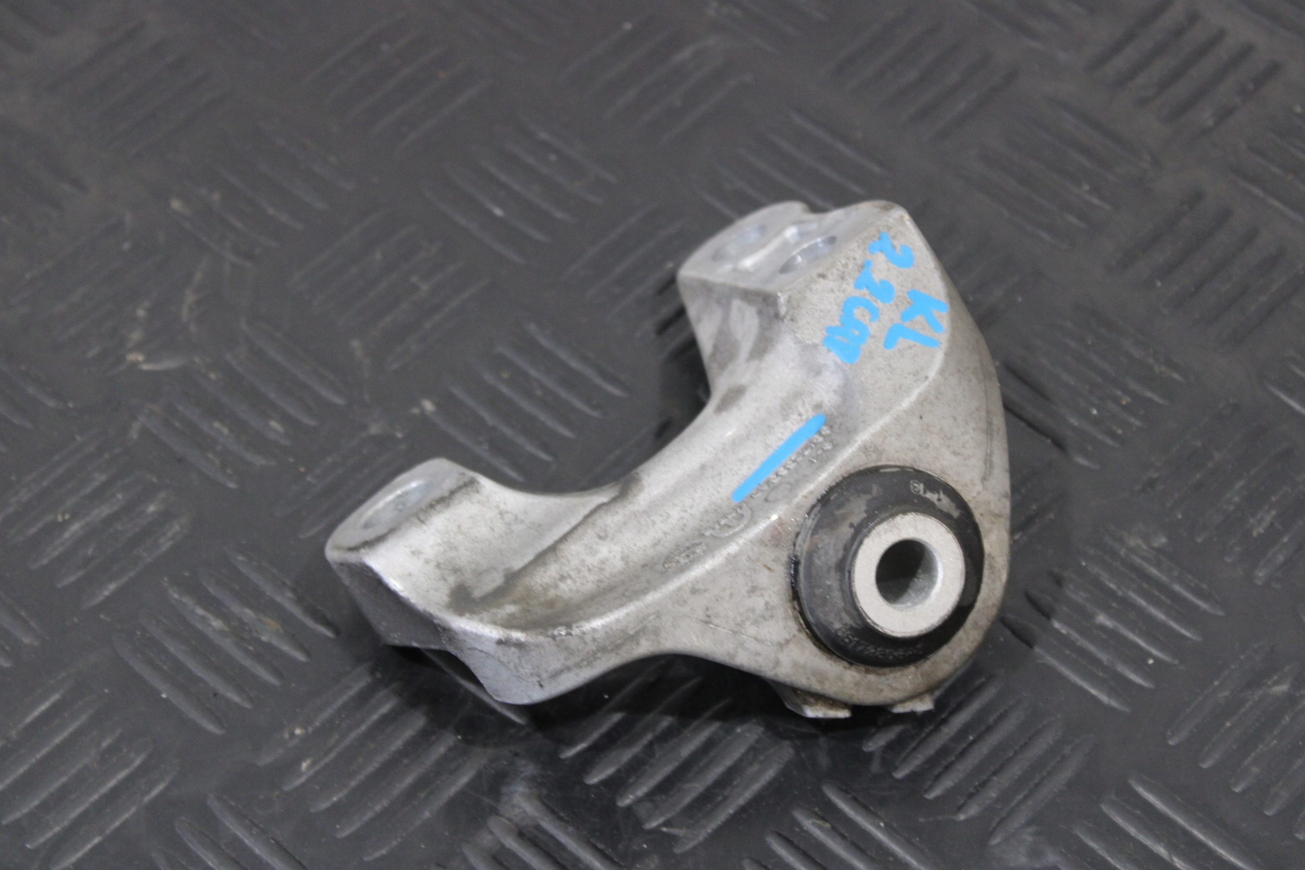 holder engine mount 68172353AD JEEP CHEROKEE V 5 KL