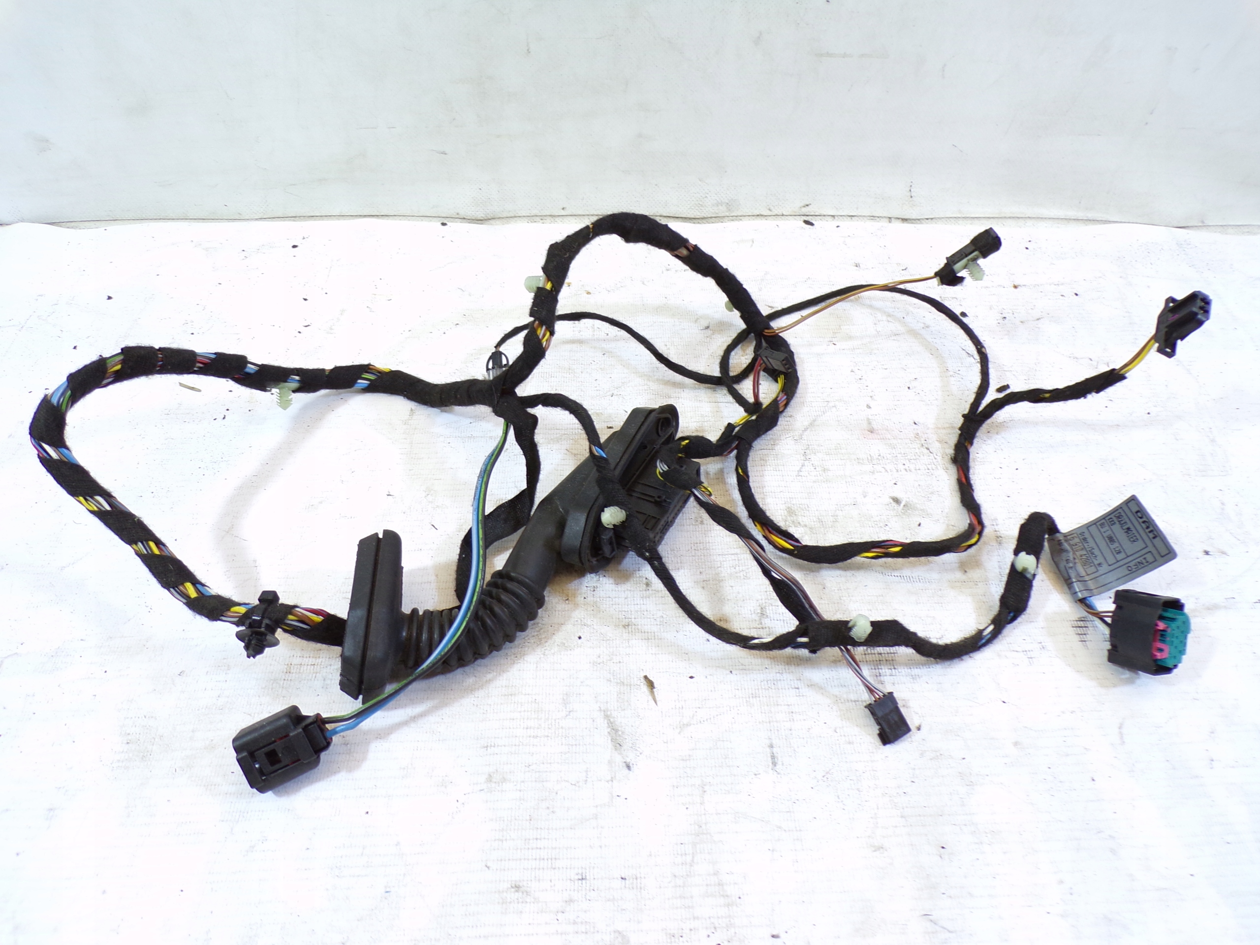bundle door of left TYLNYCH left rear part BMW X5 E53 8386011
