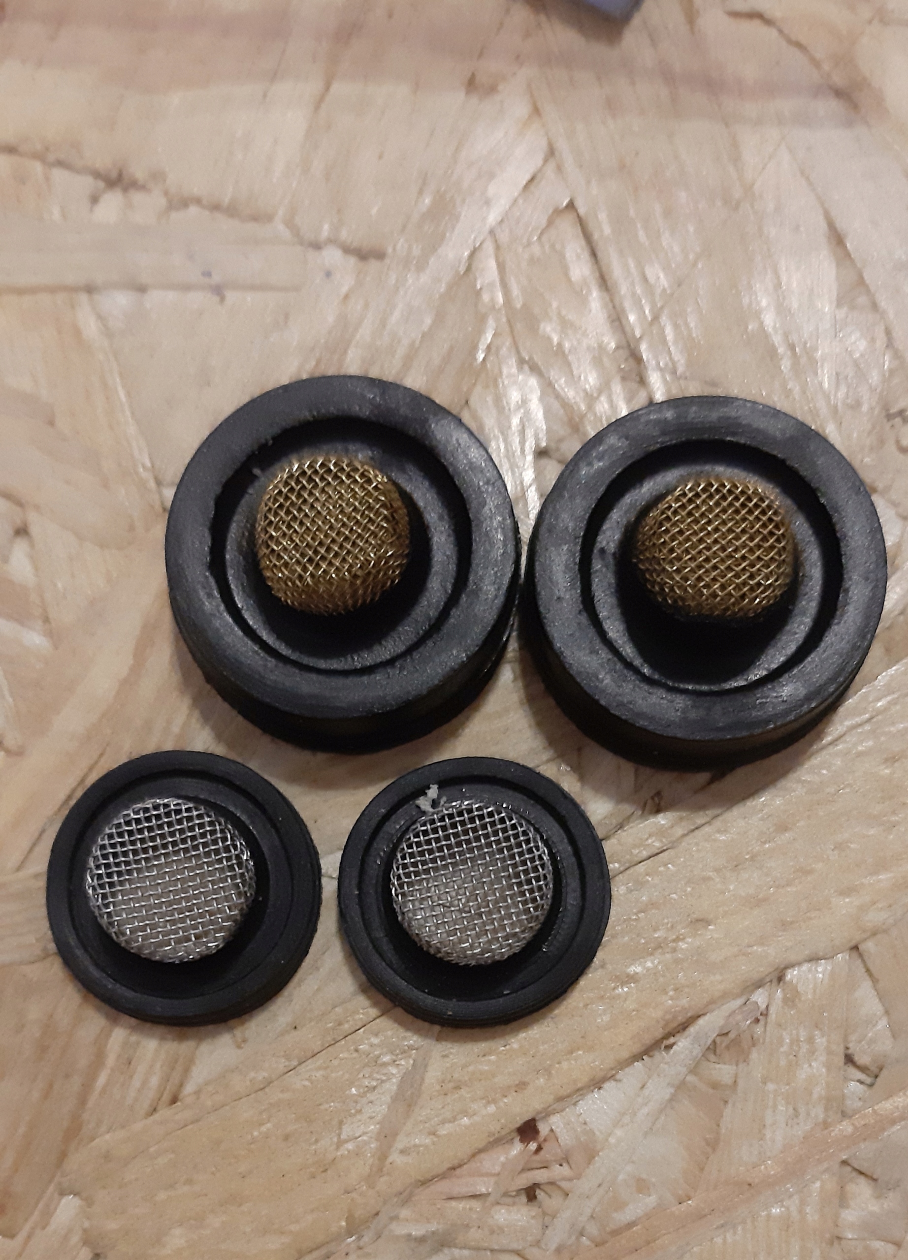 

Uszczelka węża z sitkiem 3/4'' 2 szt.