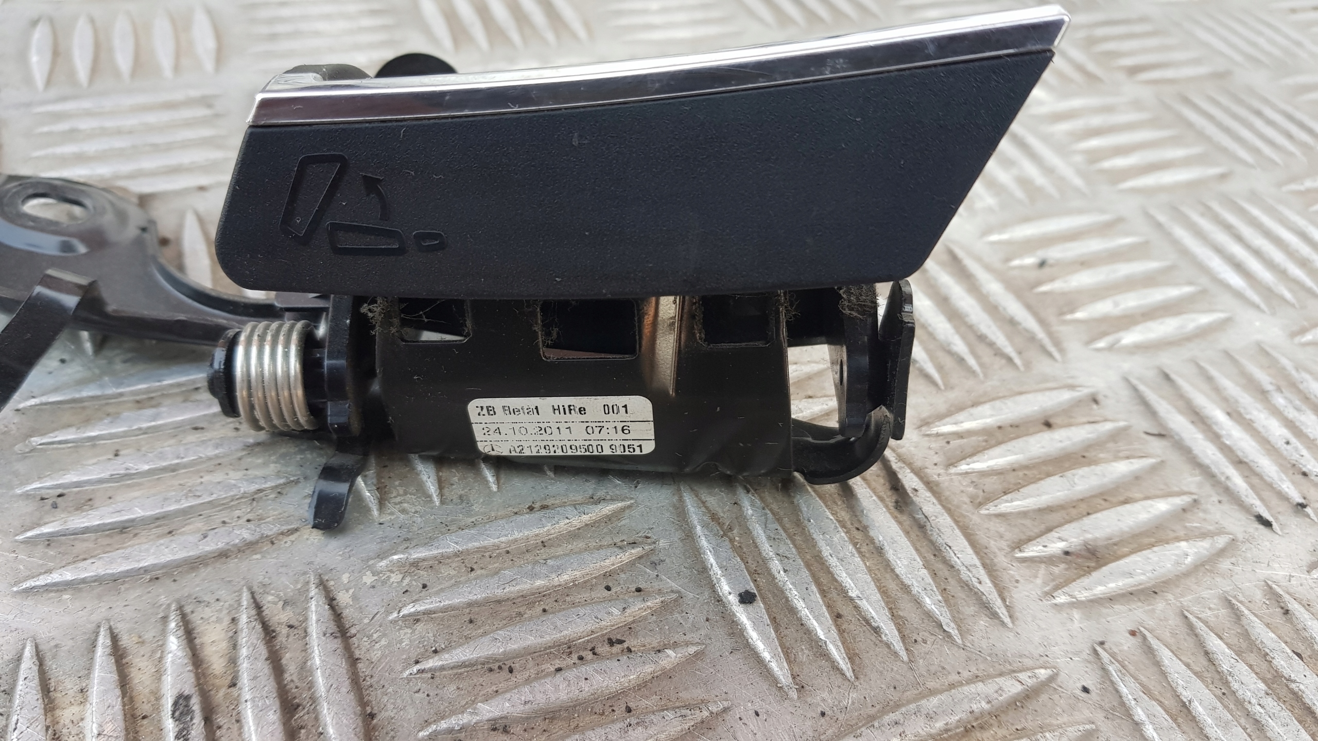 MERCEDES W212 handle KANAPY rear part right A2129209500