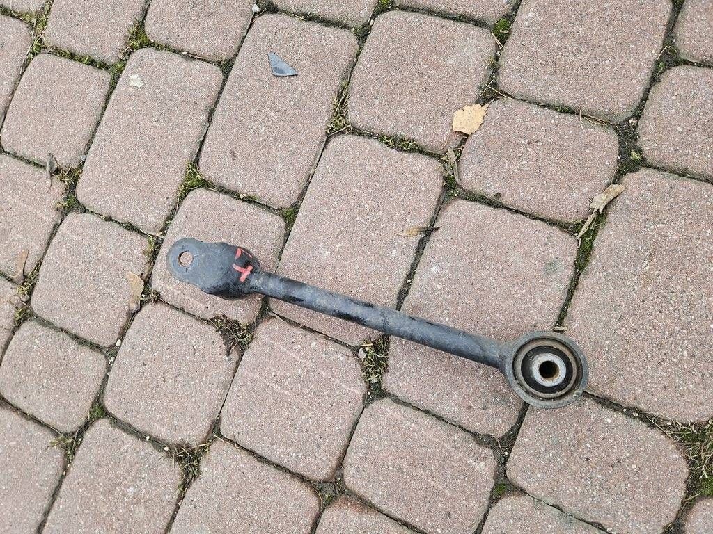 arm rear part rear springing springing sedan left Toyota Corolla E210 E21