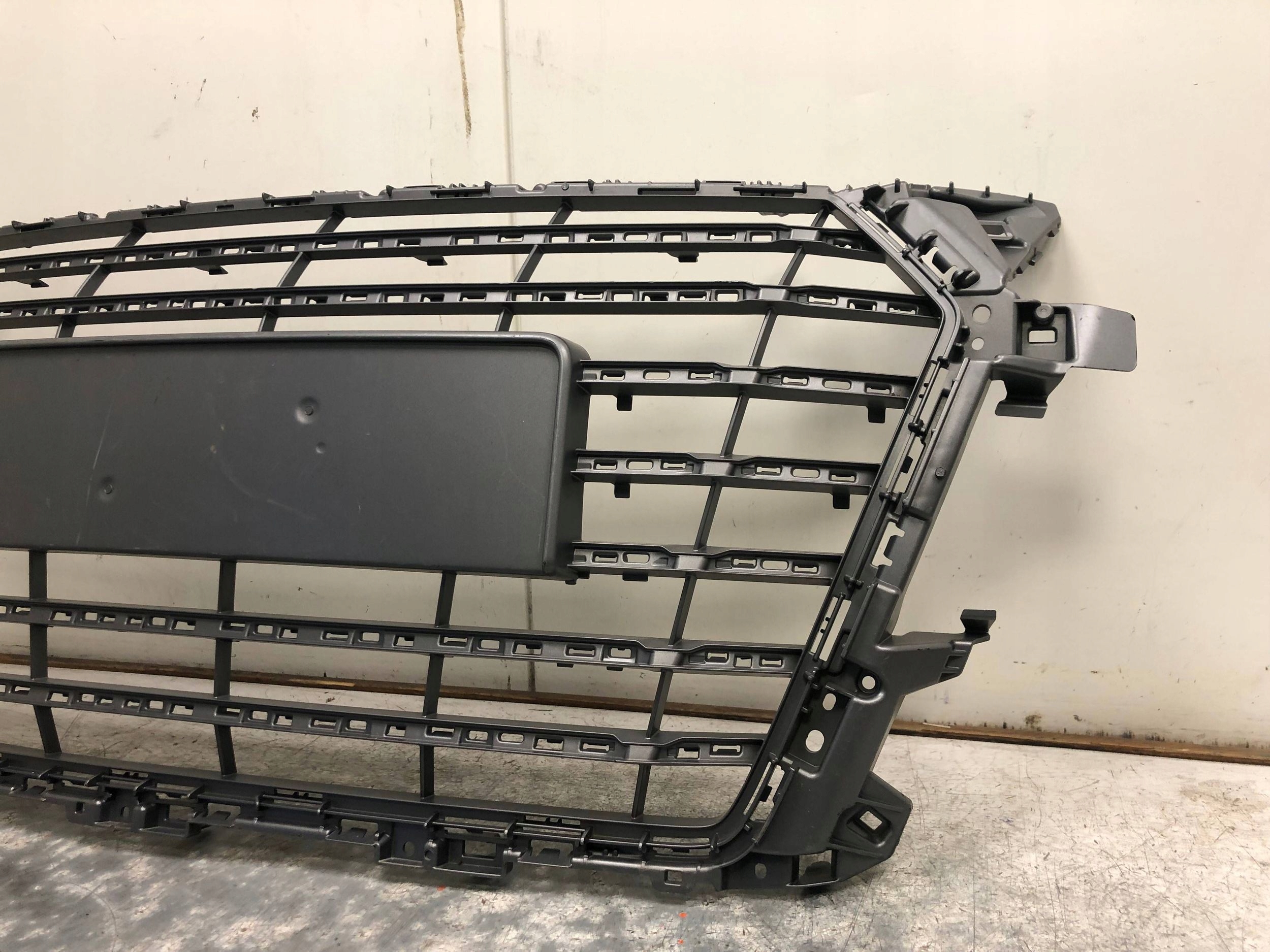 Grill Grill AUDI TTS MK3 8S0853651A
