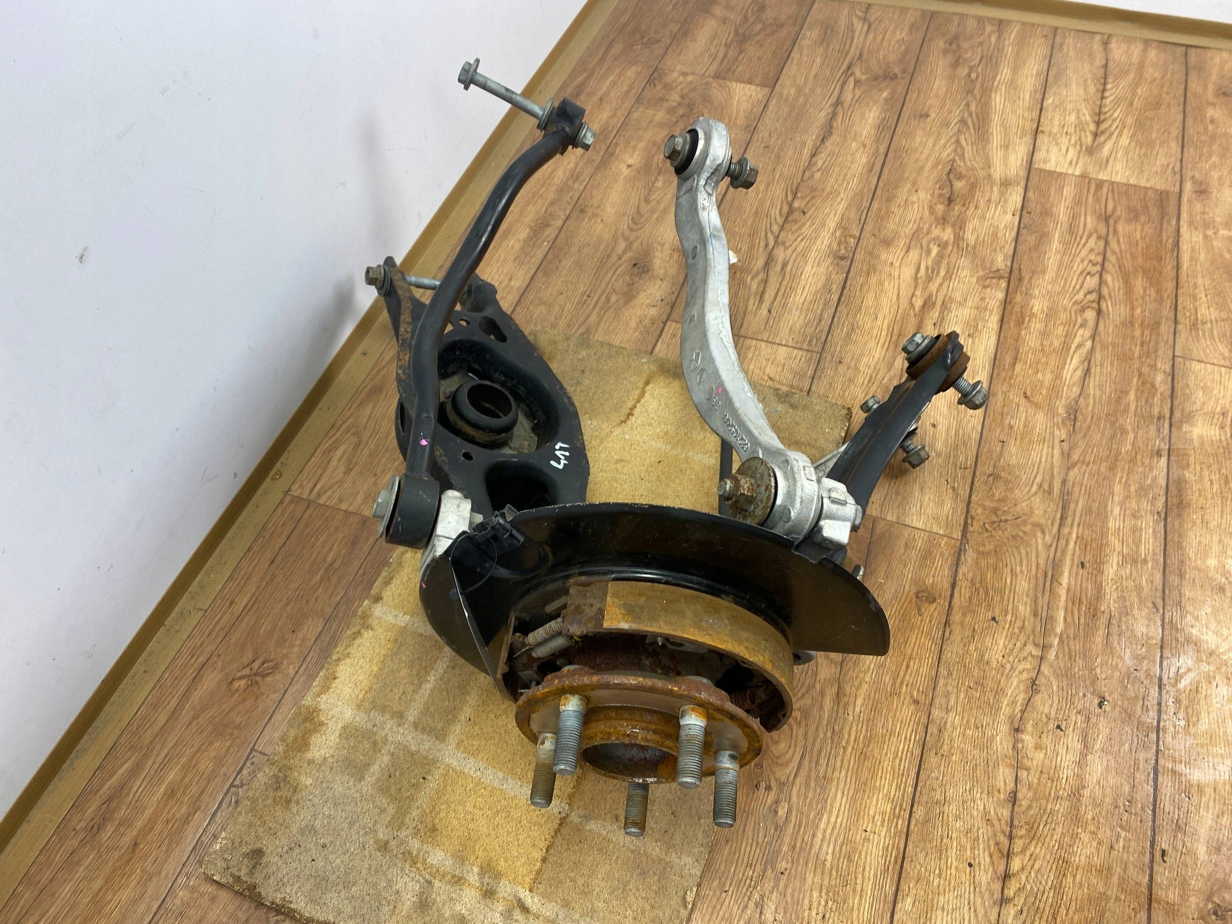 swing rear sususpension rear. Dodge Challenger 2015