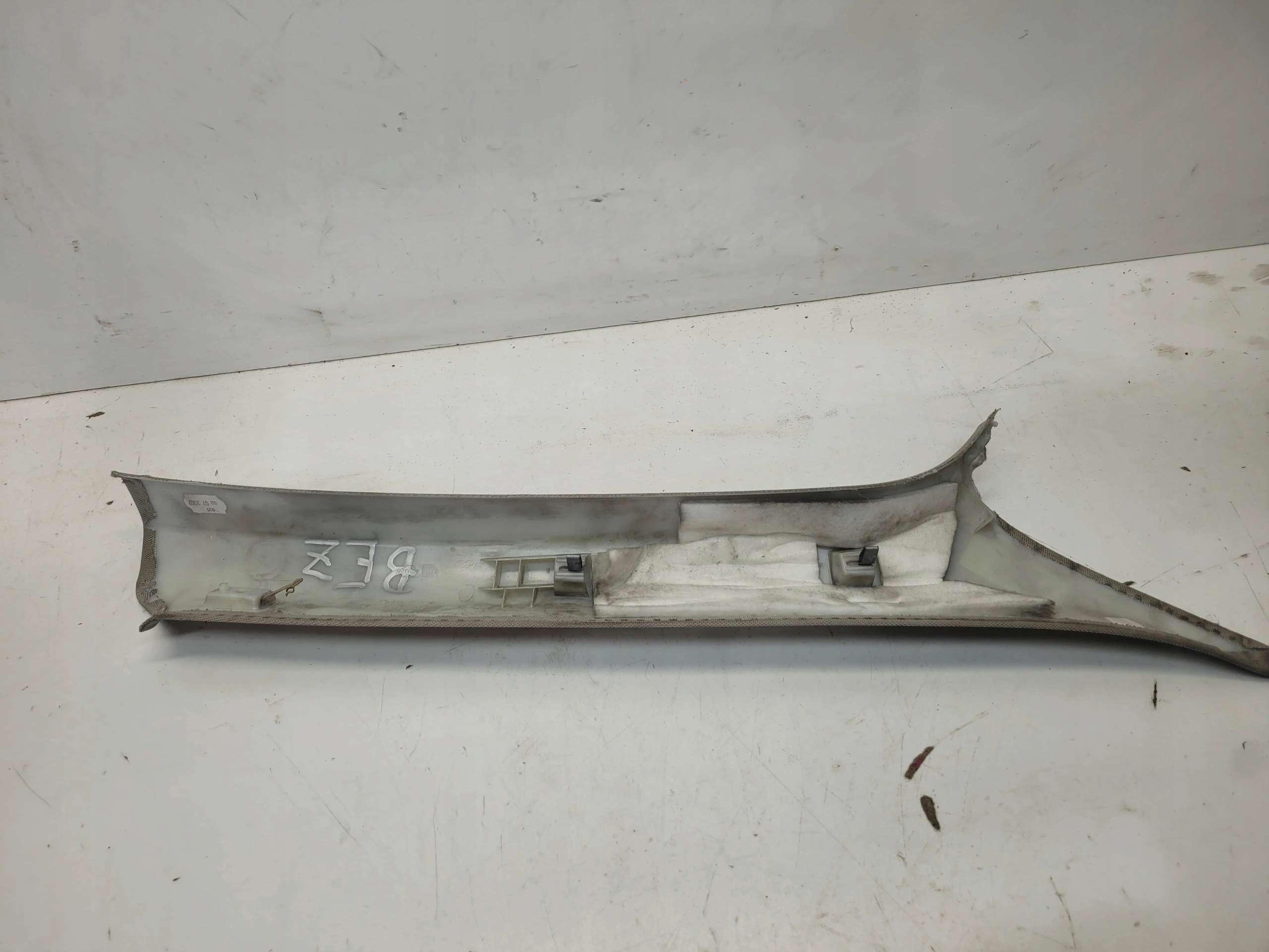 cover SLUPKA A left AUDI Q7 4L 4L0867233 without