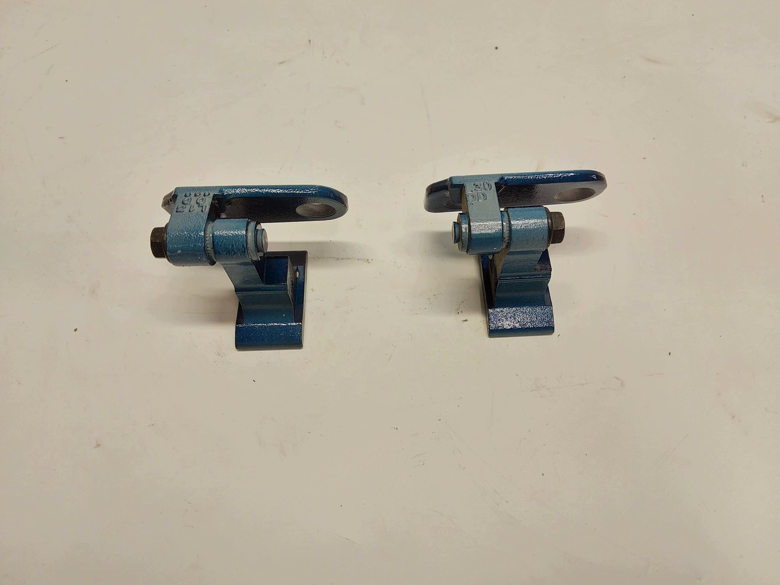 BMW G02 X4 M40i 2023r hinge door left front upper lower kpl.