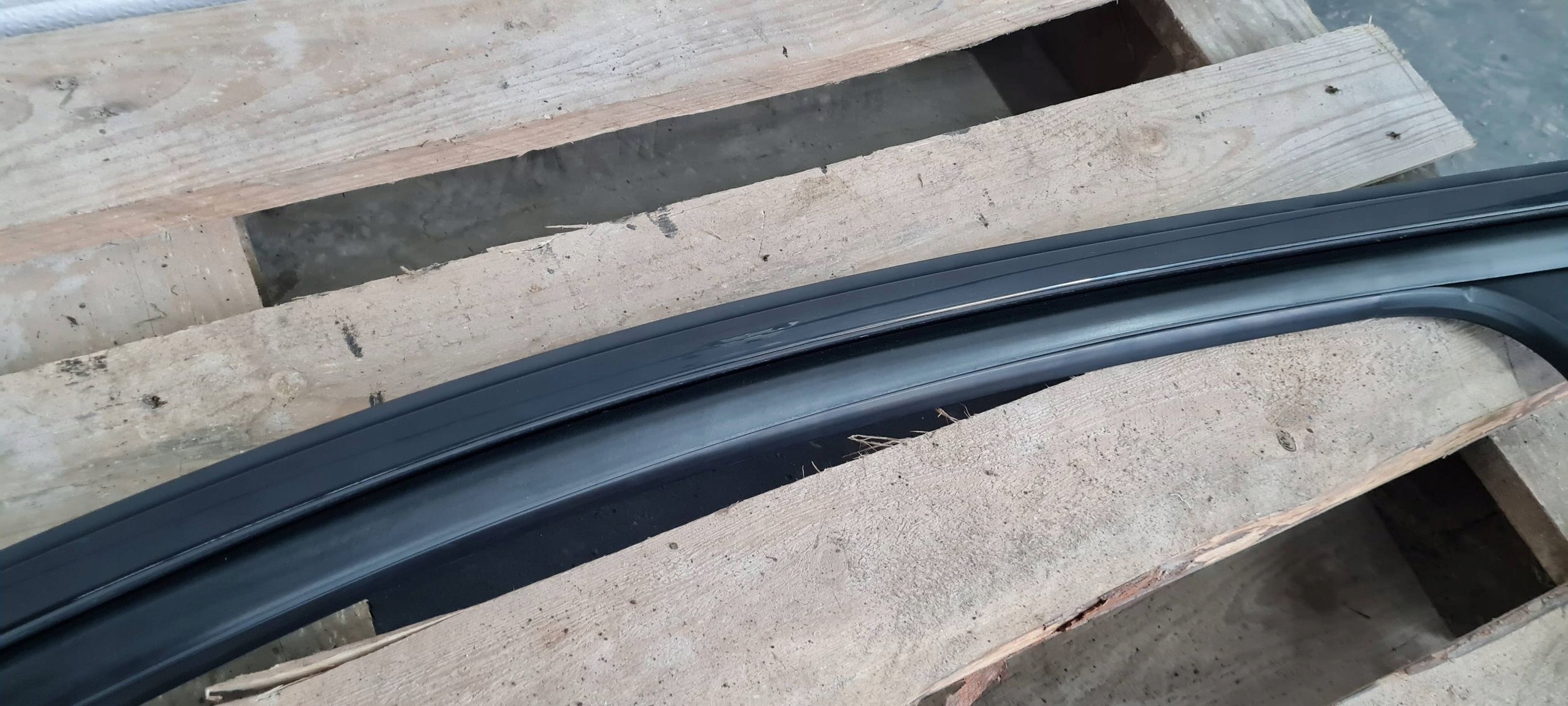 A6 C7 4G LIFT gasket windows left left front black 4G0837431B