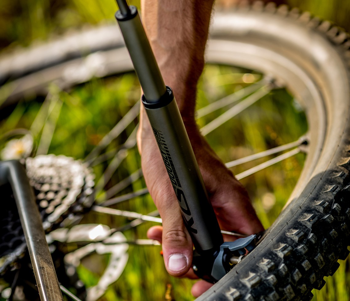 POMPKA KELLYS DOUBLY PRO 50 MINI Materiał dominujący aluminium