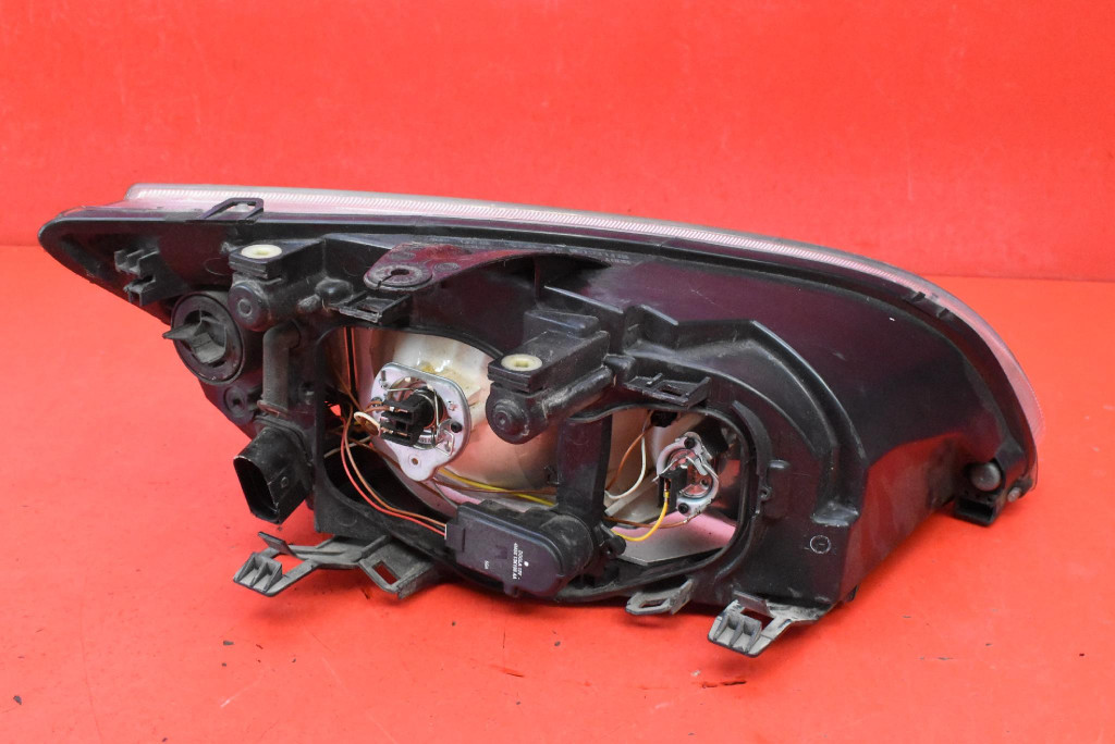 REFLEKTOR left light front EU FORD FOCUS MK2 04-08