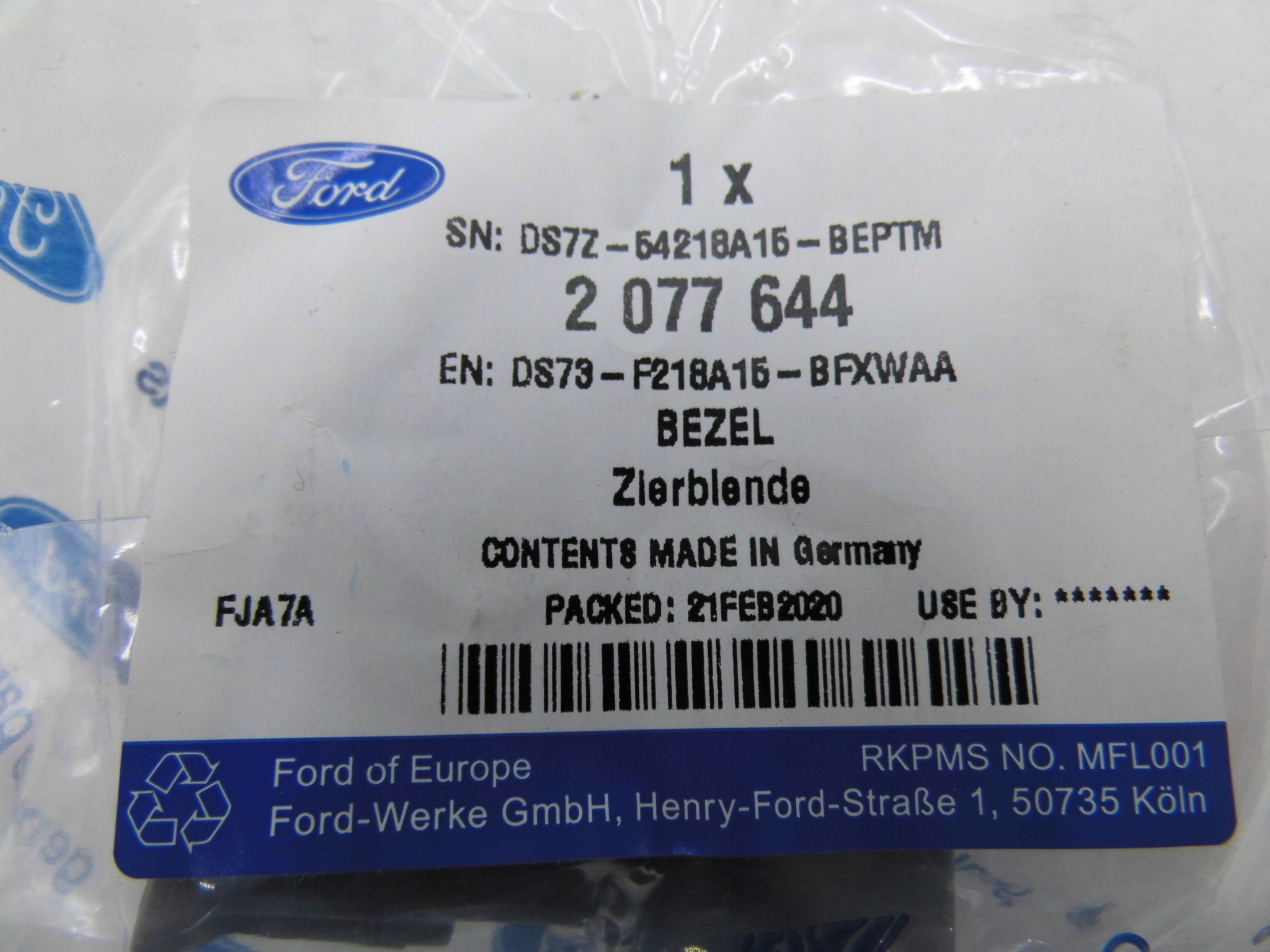 ZAŚLEPKA ZAMKA KLAMKI LEWA FORD MONDEO Mk5 FUSION Strona zabudowy przednie lewe