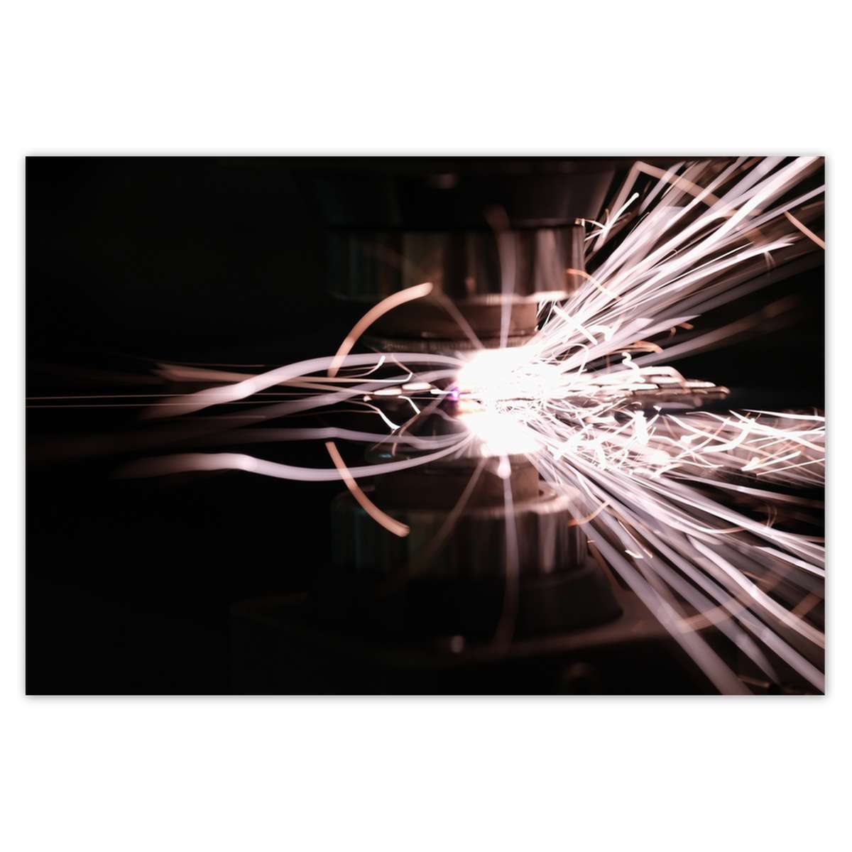 Plakáty 200x135 Jasné jiskry z kovu
