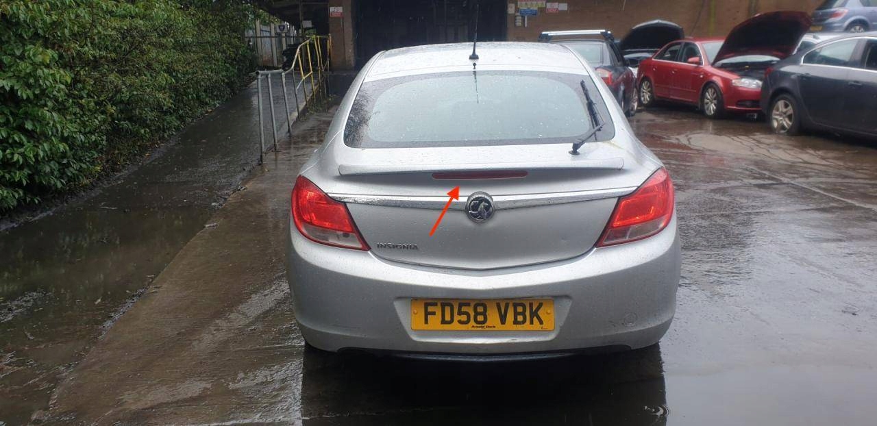 light third brake light Opel Insignia A 2009 13226842