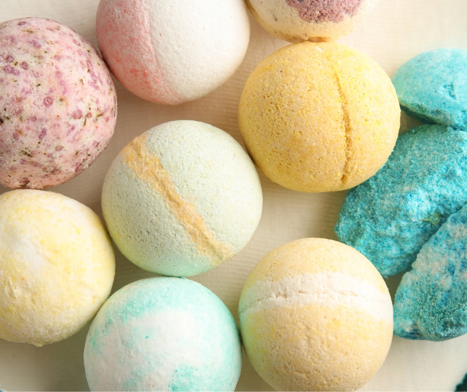 ZESTAW ŚWIĄTECZNY KULE KĄPIELOWE OWOCOWY AROMAT ozdobnie zapakowane Seria KULE KĄPIELOWE