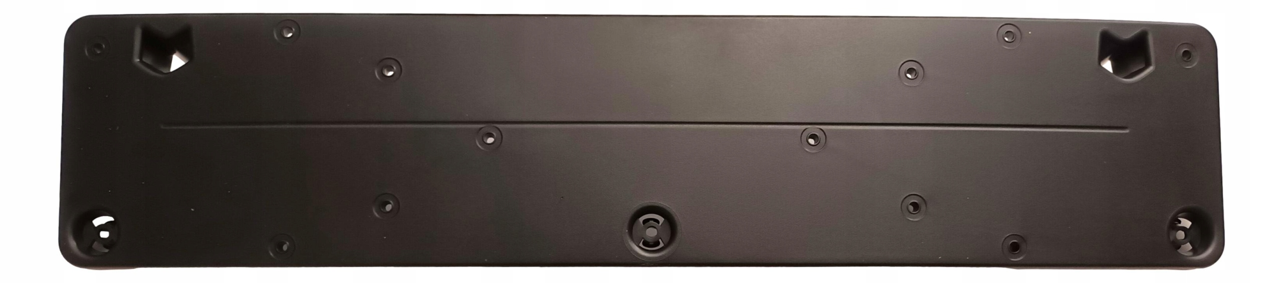 Mercedes Cla C117 Podložka pod registrační značku přední Eu