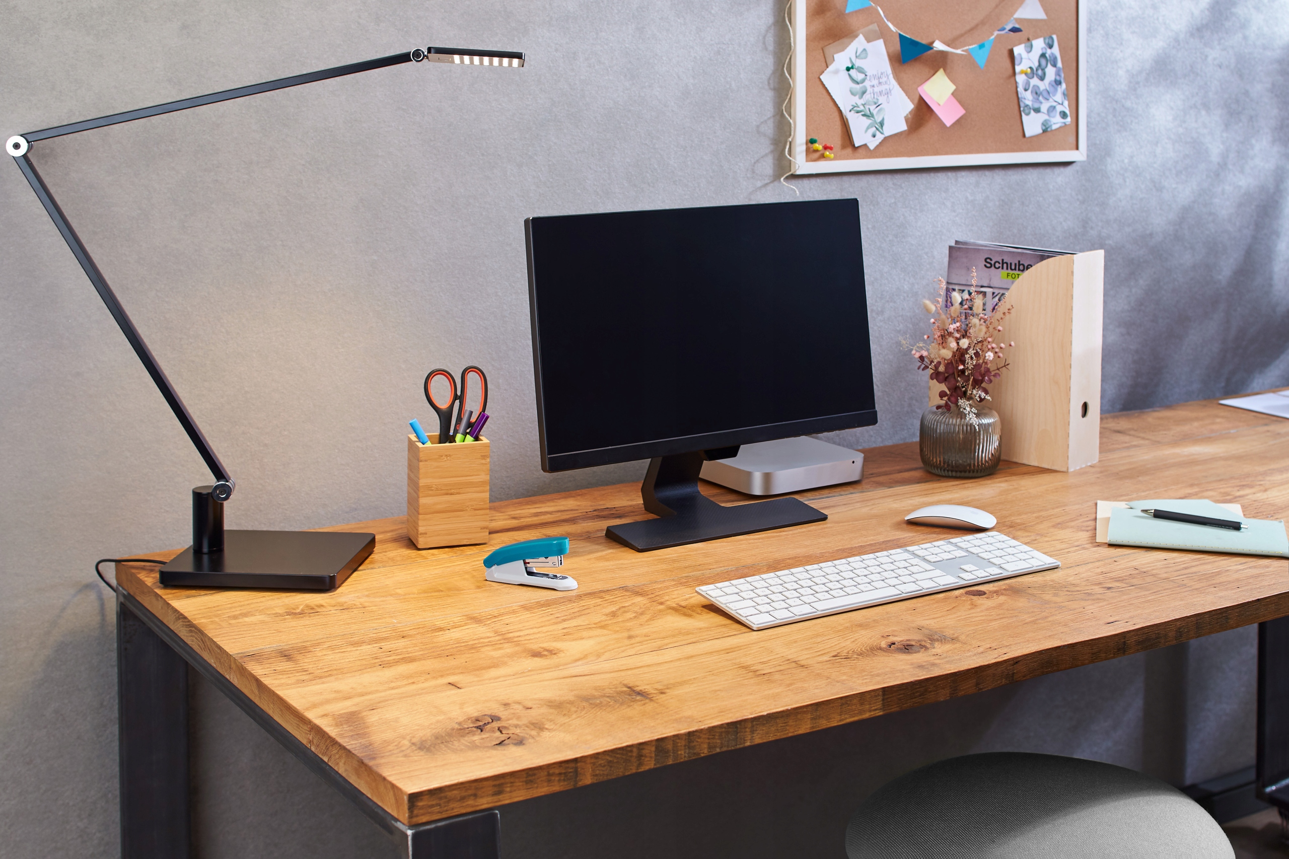 Zszywacz NOVUS E15 różowy + ZSZYWKI NO.10 EAN (GTIN) 4009729057742