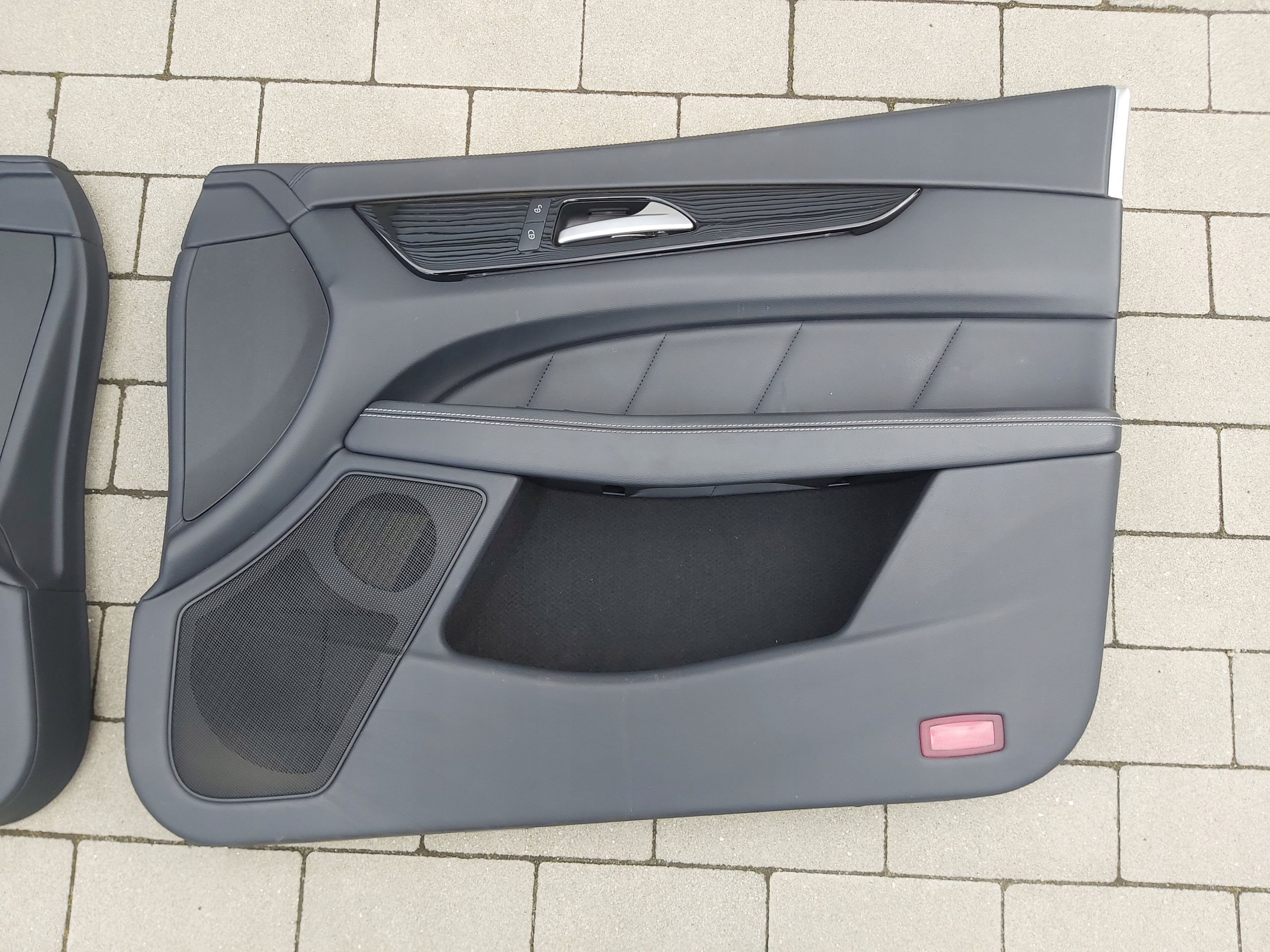 side front right left UK MERCEDES CLS 218 W218