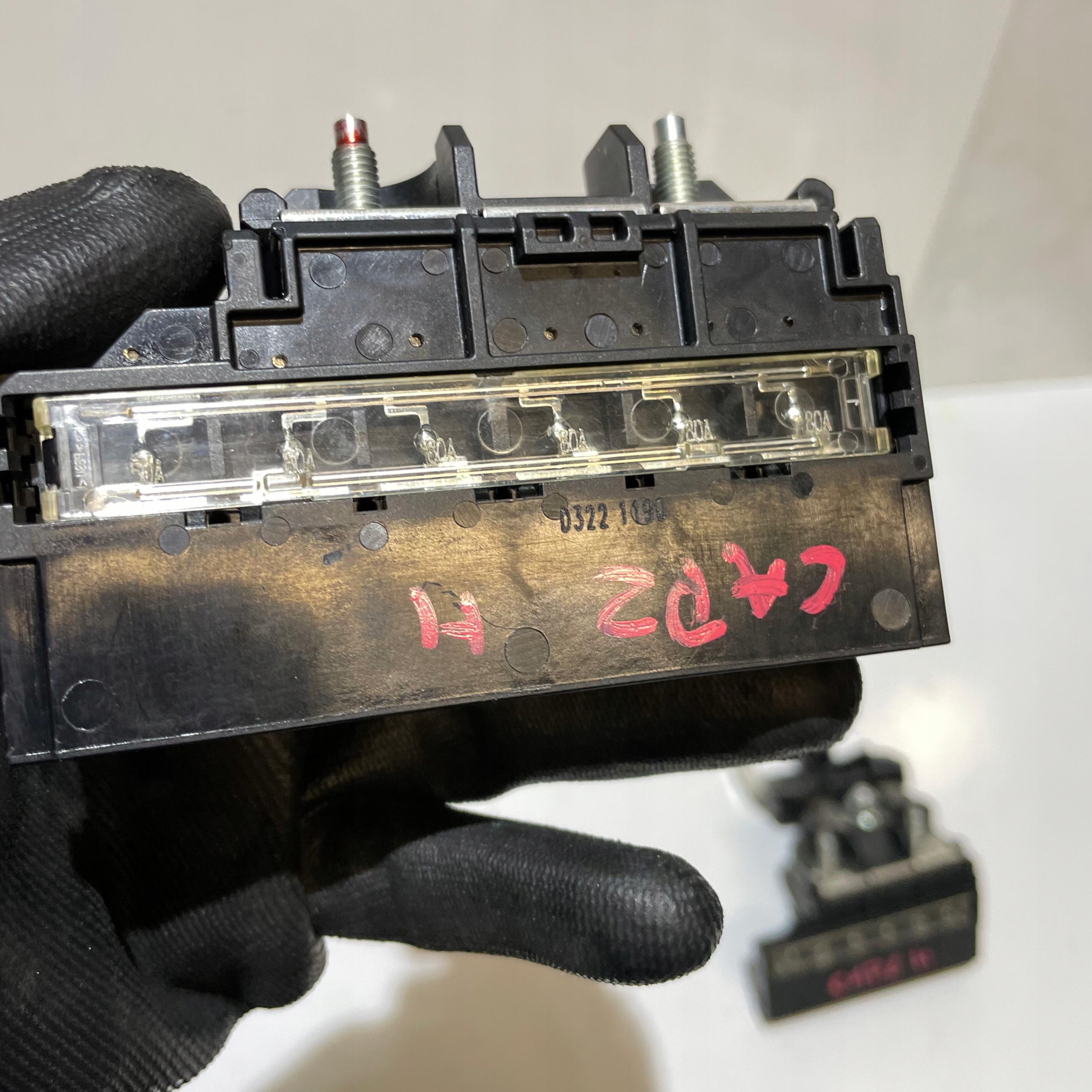 RENAULT CAPTUR II 1.6 HYBRYDA TERMINAL FUSES