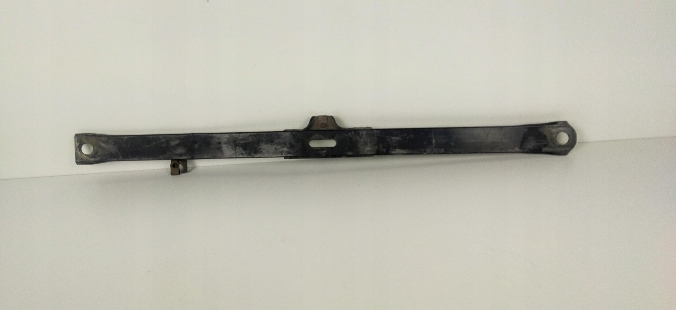 CAMARO 16-КРОНШТЕЙН ДЛЯ КРІПЛЕННЯ САНЕЙ ЗЗАДУ