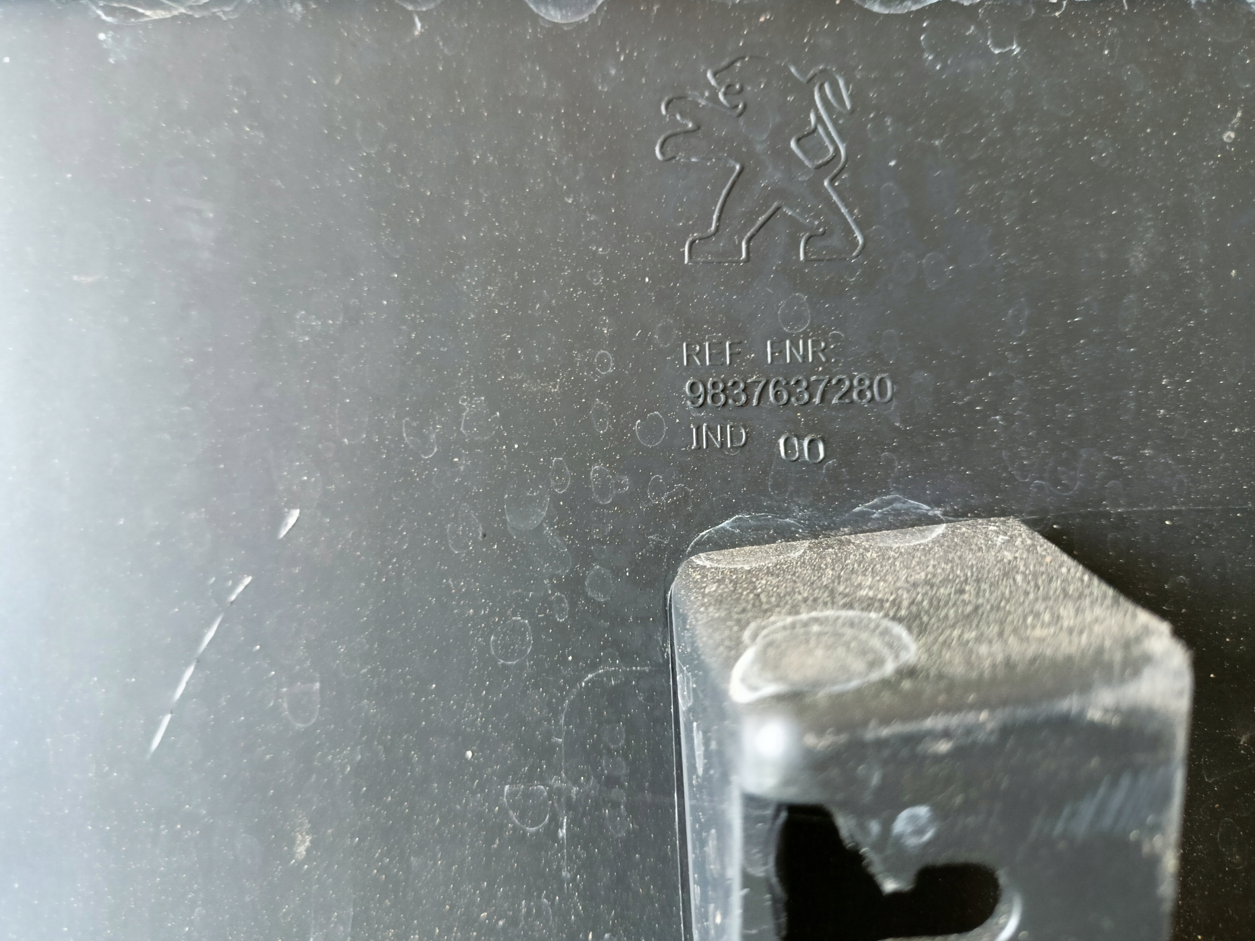 moulding door right rear Peugeot 2008 II