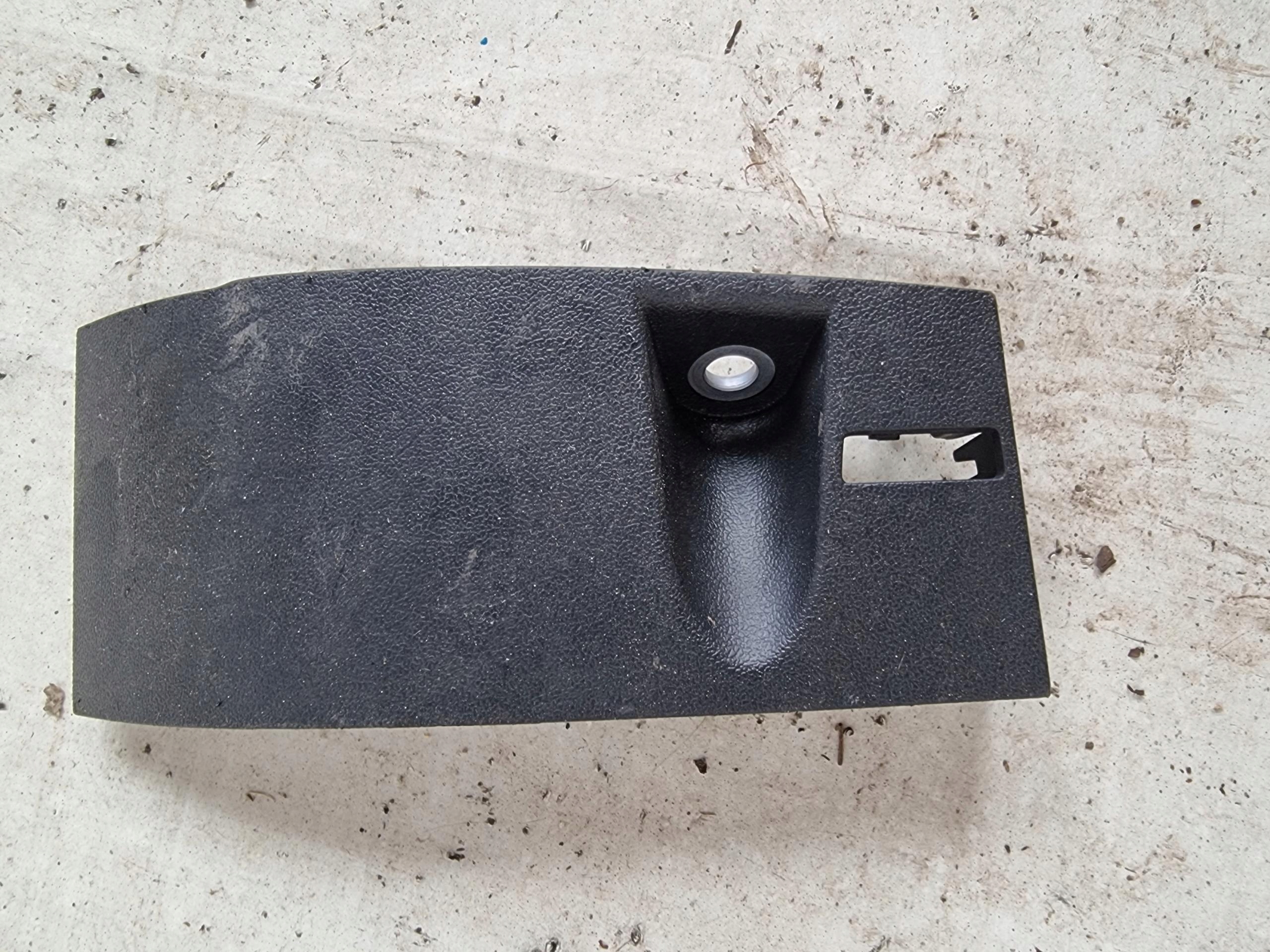 TESLA MODEL 3 17-> Blende Abdeckung hinten heckklappe 1090006-00-C