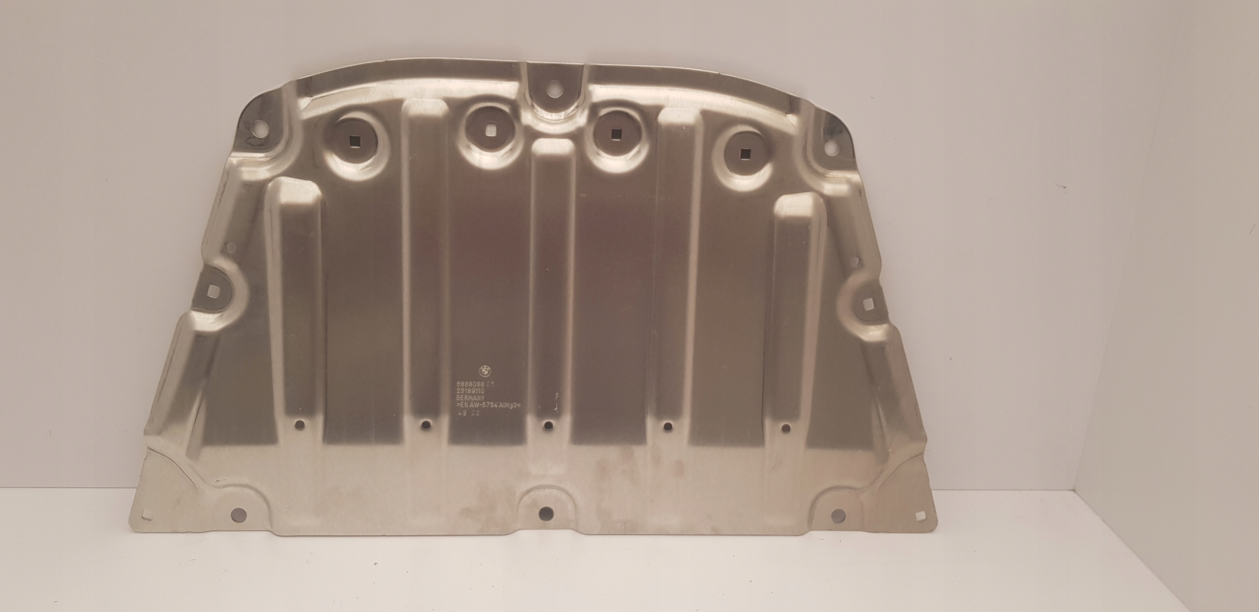 PODŁOGA OSŁONA POD SILNIK BMW iX3 G08 ORYGINAŁ NOWA 6888088