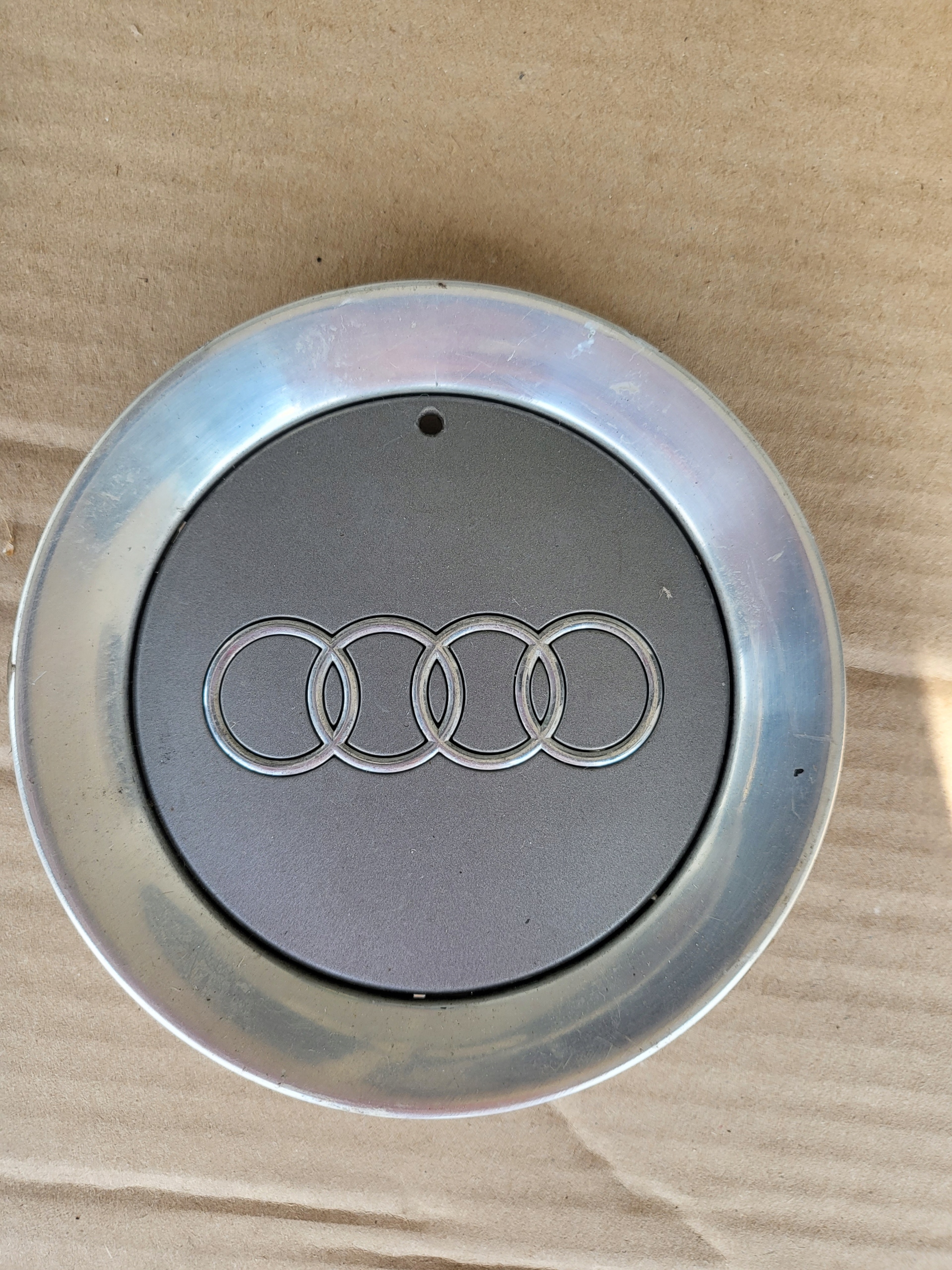 AUDI A2 A3 A4 крышка крышки колес 8Z0601165E