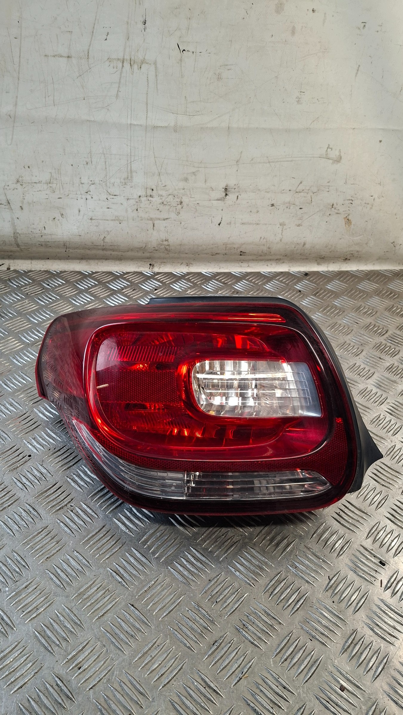 light left rear part CITROEN DS3