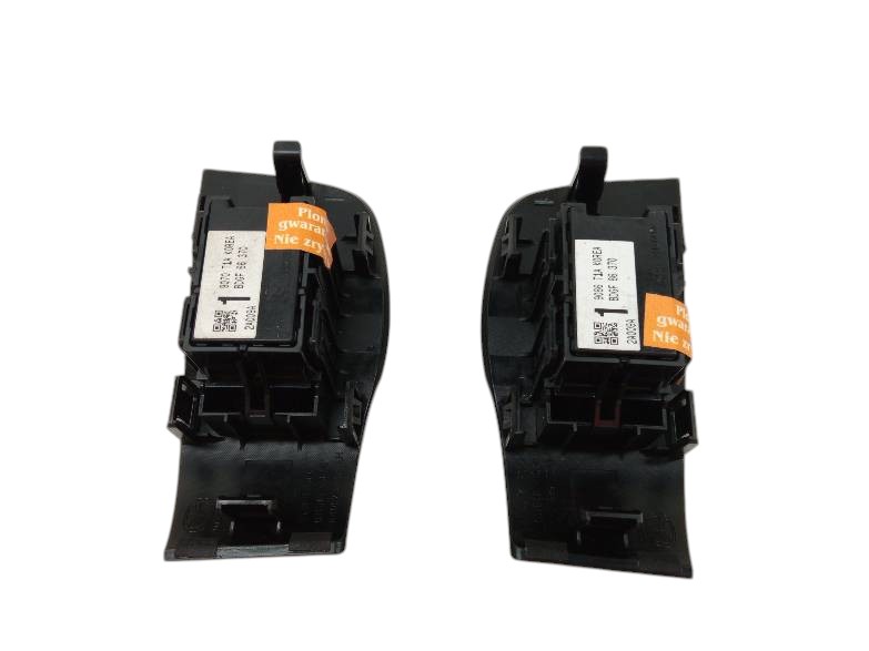 window control switch rear part left right BDGF66370 Mazda 3 IV (2019-)