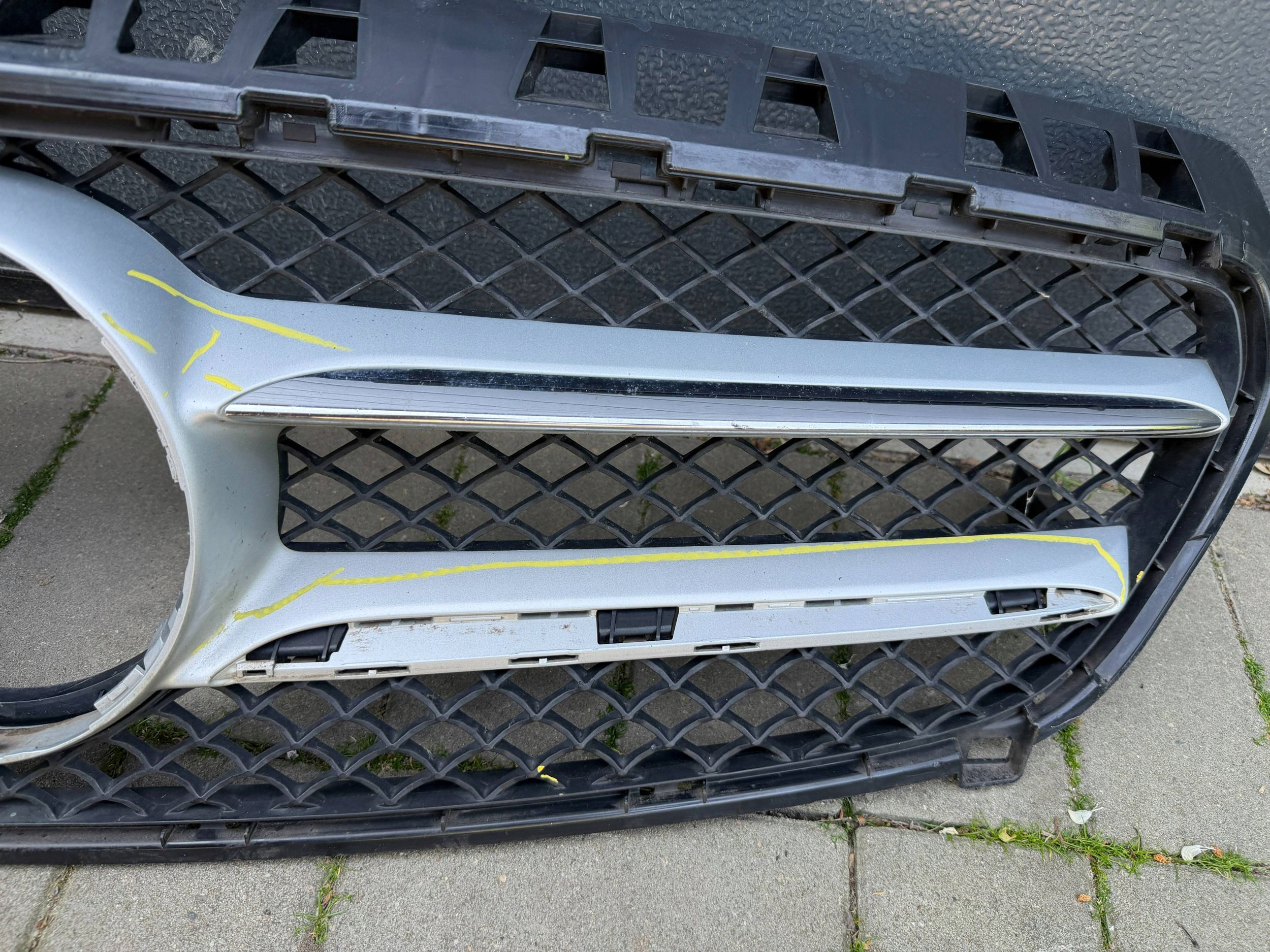 Mercedes A176 12- grille bumper front front