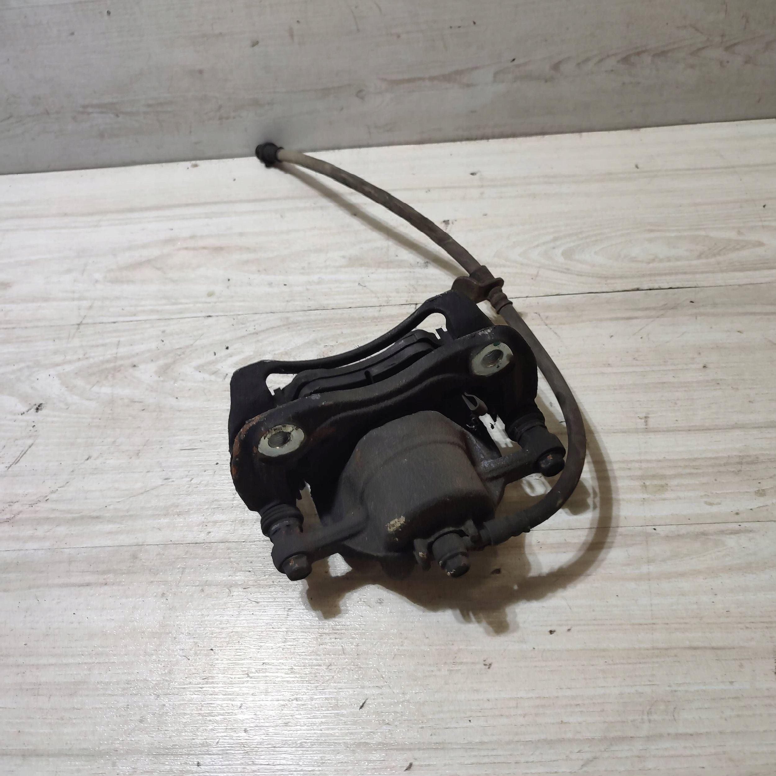caliper brake front front left Hyundai i20 (GB IB) 071147