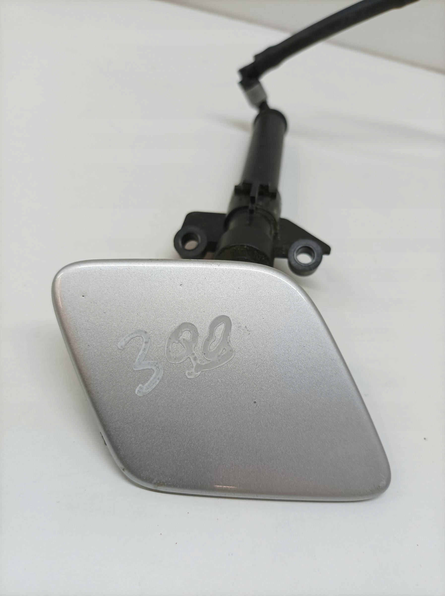 washer REFLEKTORA right front 31283735 Volvo V40 II (2012-2019)