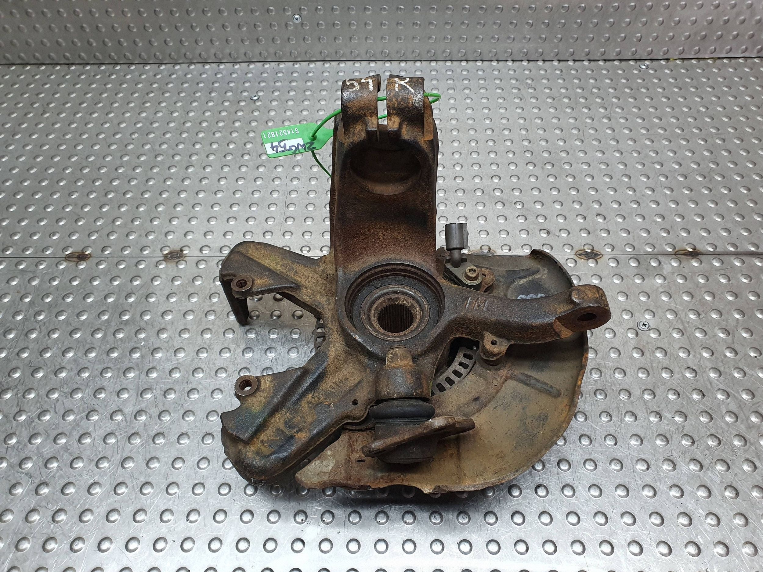 otoč čepu předek pravá ABS 1J0256M VW NEW BEETLE A3 8L GOLF IV LEON a