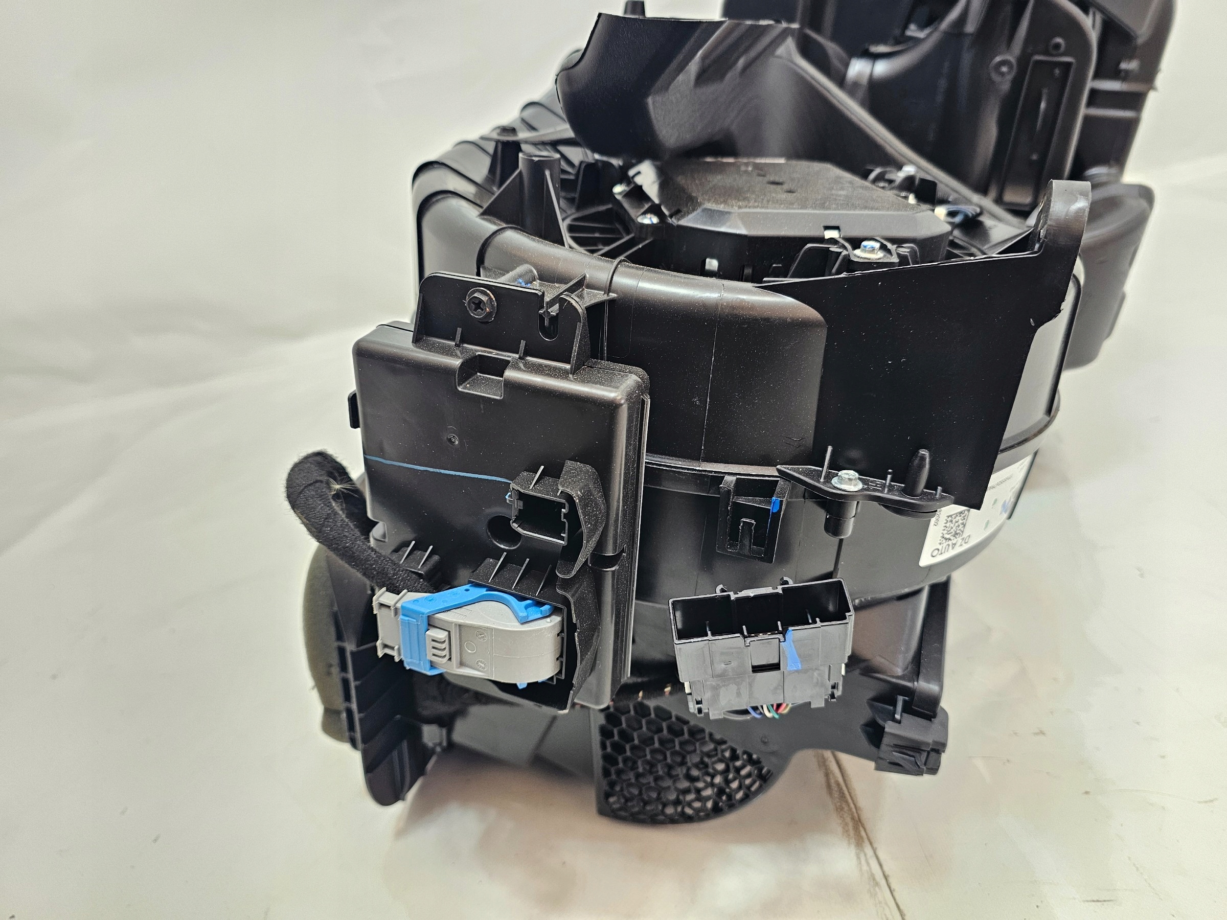 CHRYSLER PACIFICA 17- радиатор отопителя 68552679AB америка