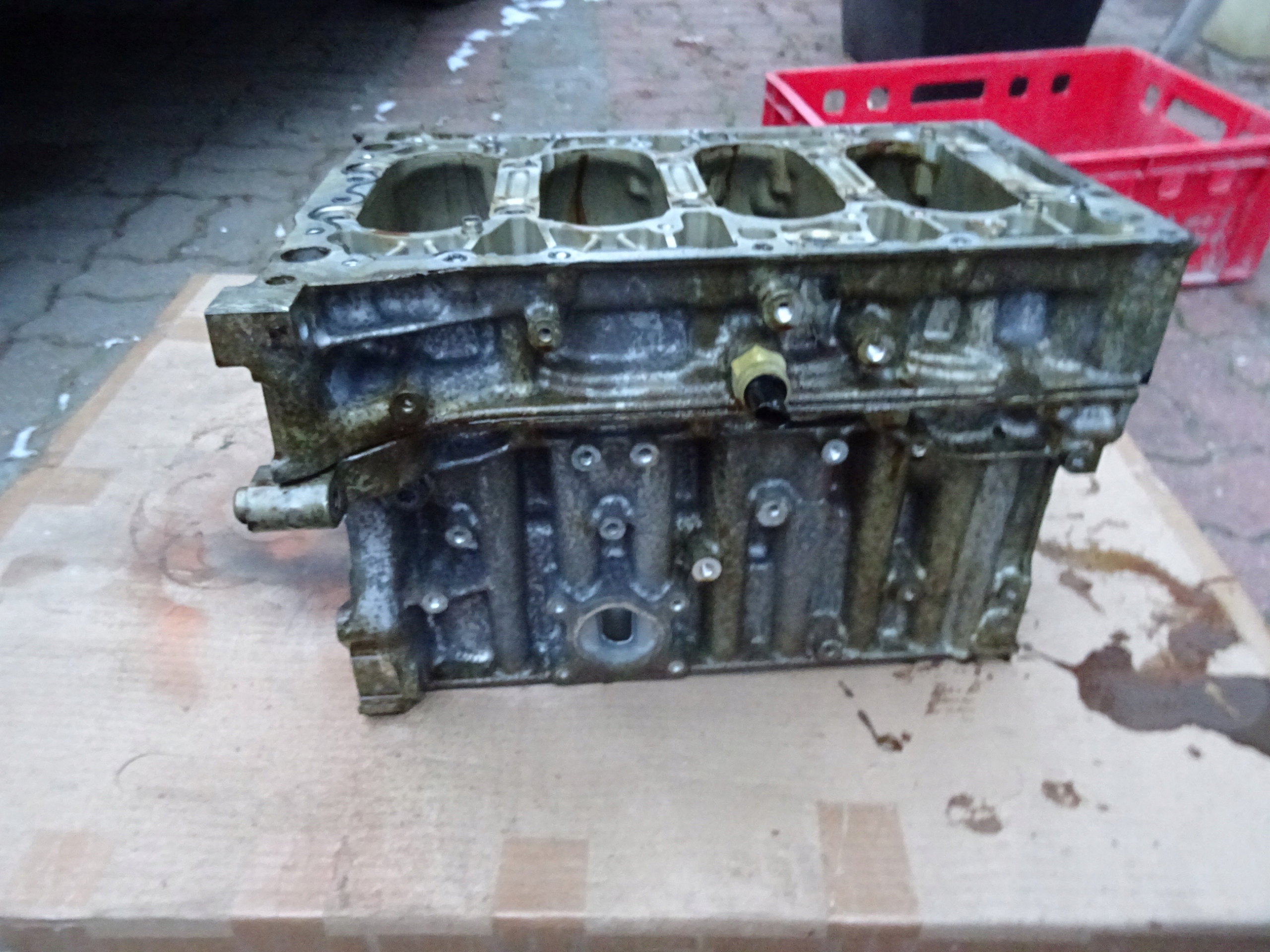 VOLVO XC60 S60 BLOK SILNIKA B4204T28 B4204T27