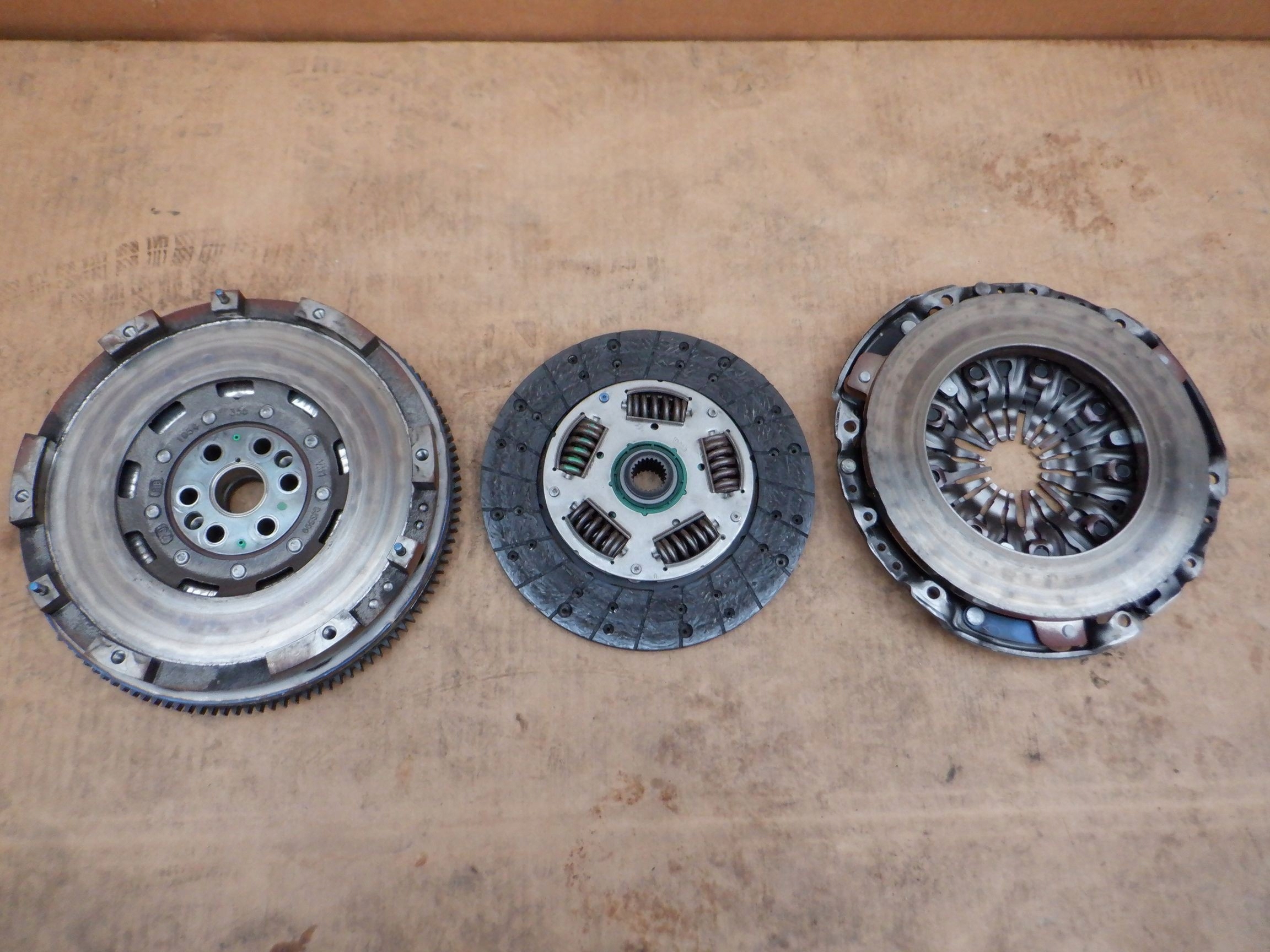 JR3P-7563-DA - КОМПЛЕКТ СЦЕПЛЕНИЯ FORD MUSTANG 2.3 LIFT 3 TKM