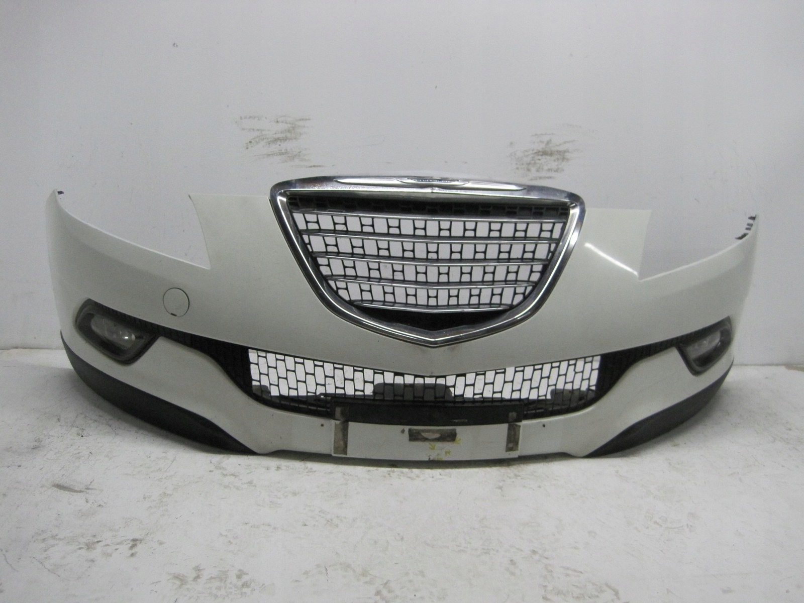 bumper CHRYSLER LANCIA III DELTA 11R front front