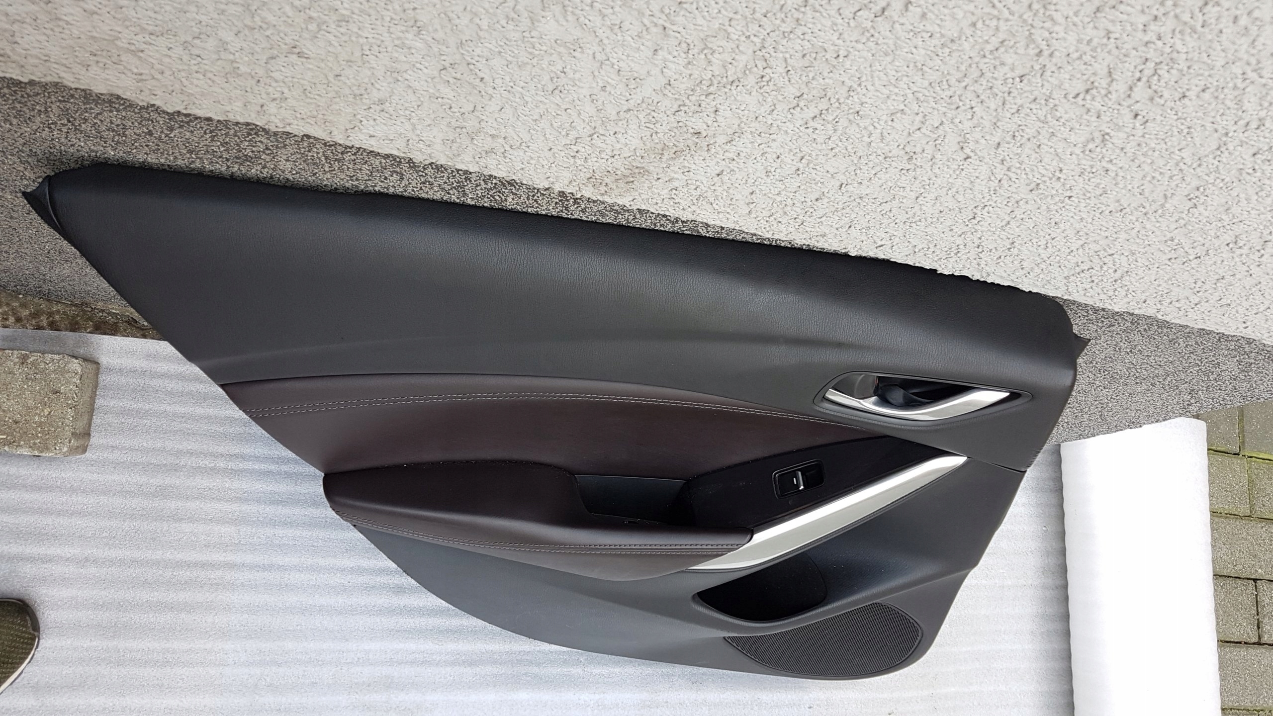 upholstery side door left rear part MAZDA 6 VI KOMBI