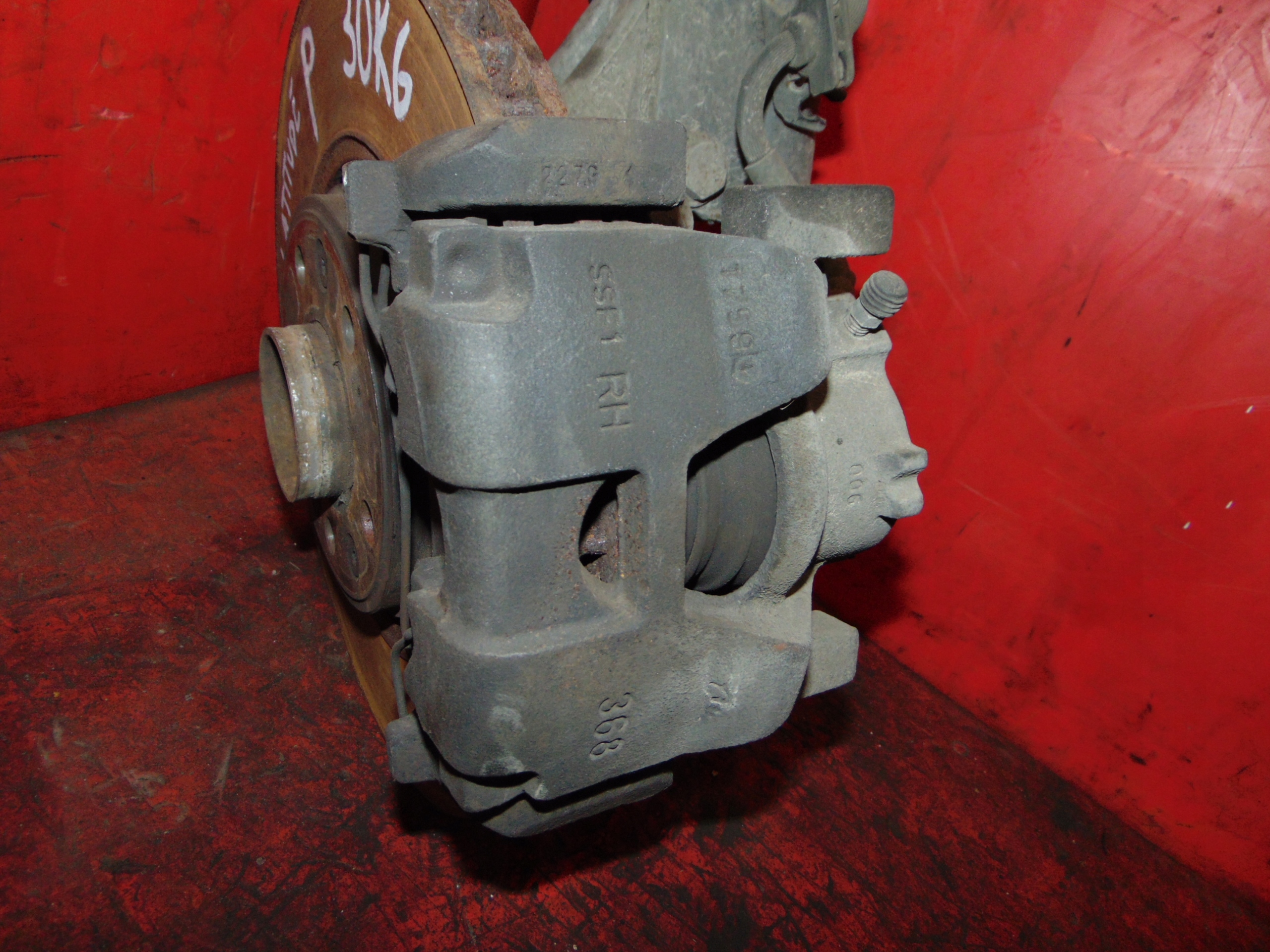 LATITUDE 3.0 DCI swing MCPHERON right front