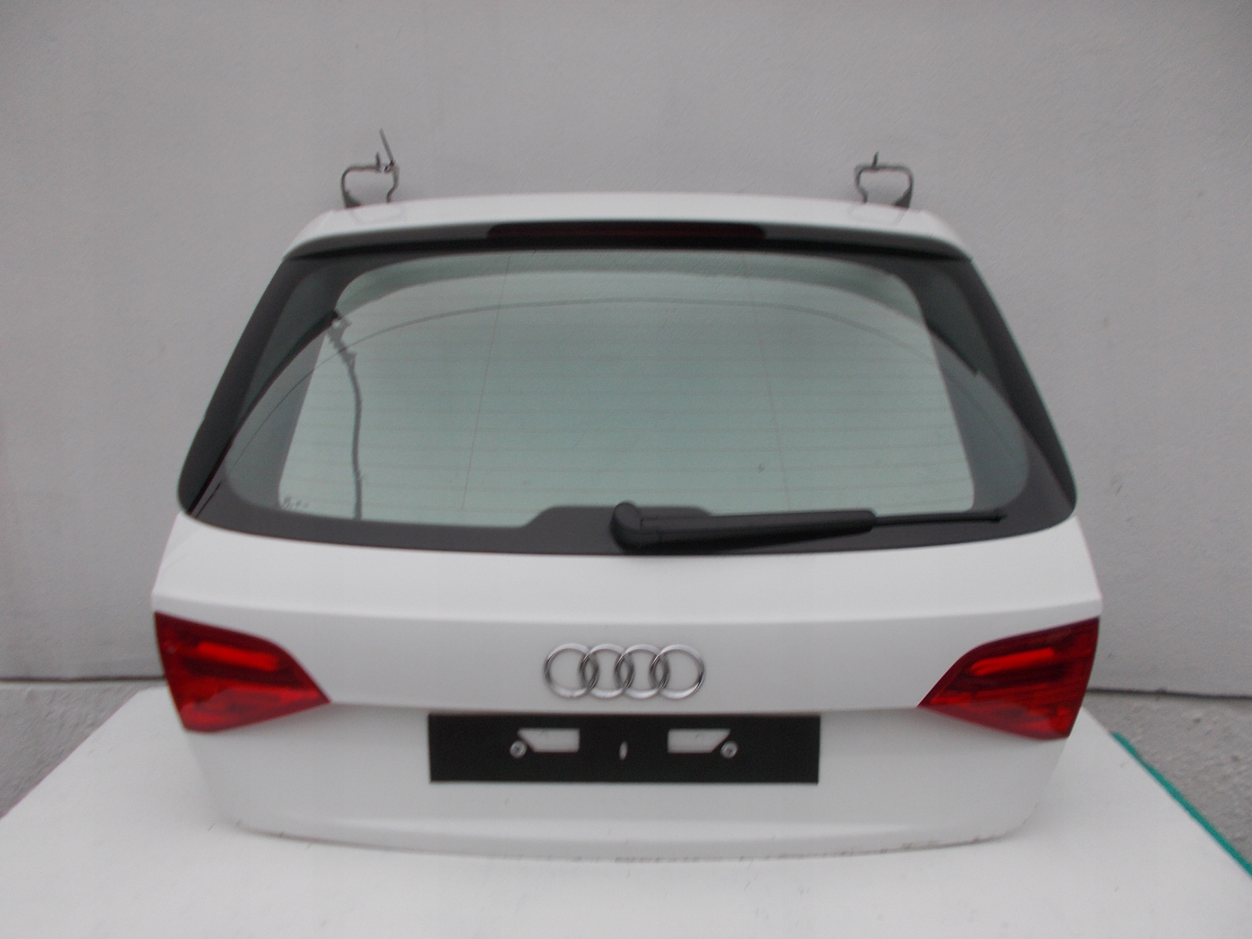 KLAPA TYLNA AUDI A4 B8 KOMBI