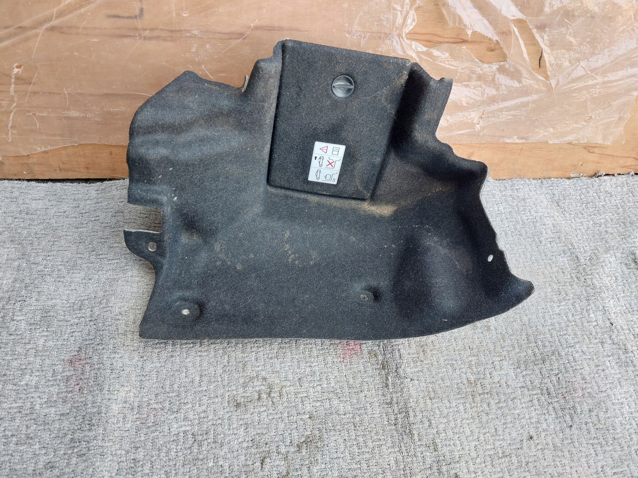 boot upholstery left BMW F33 7284153